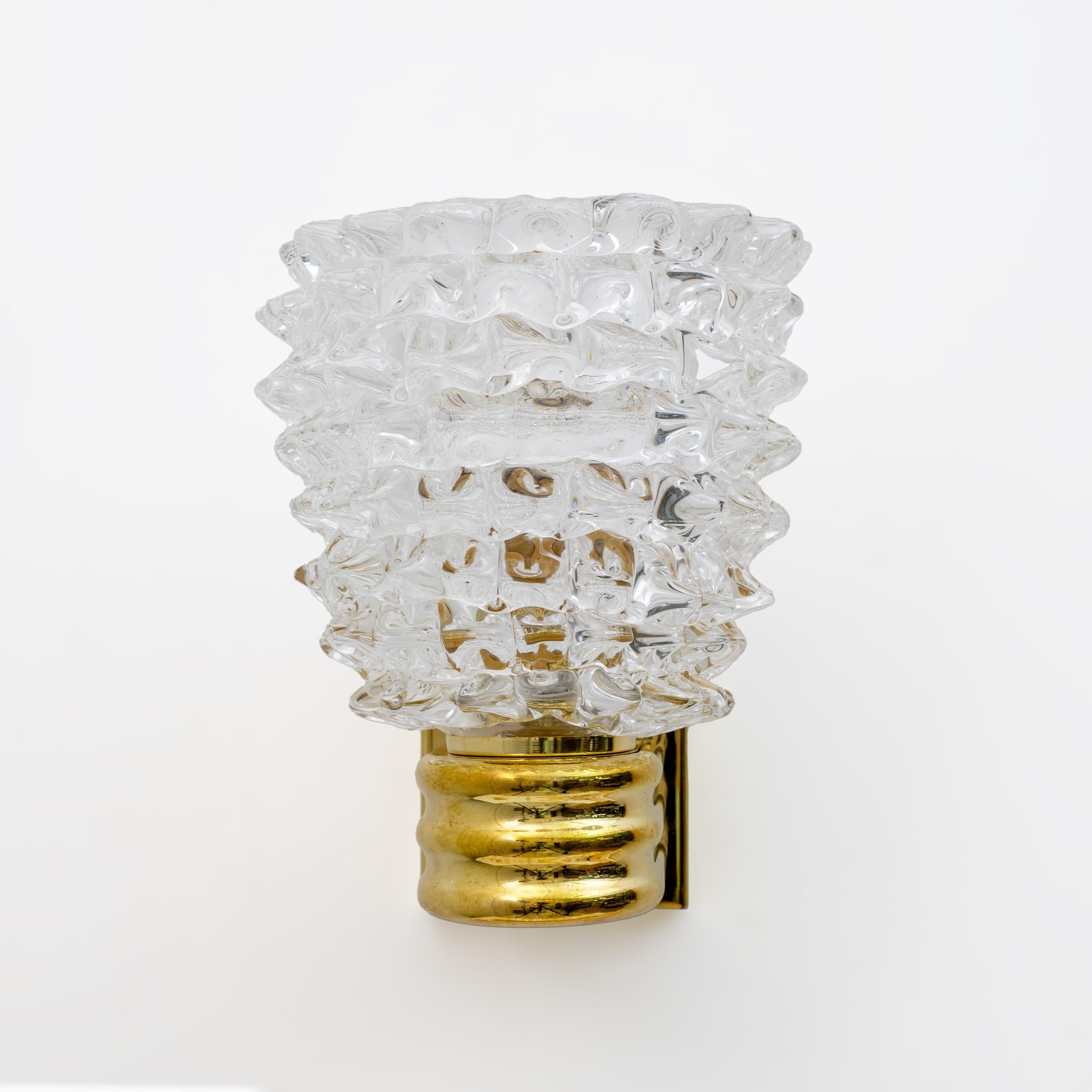 Barovier & Toso Art Dèco Style Brass and Rostrato Murano Glass Big Sconces, Pair In Excellent Condition For Sale In Puglia, Puglia