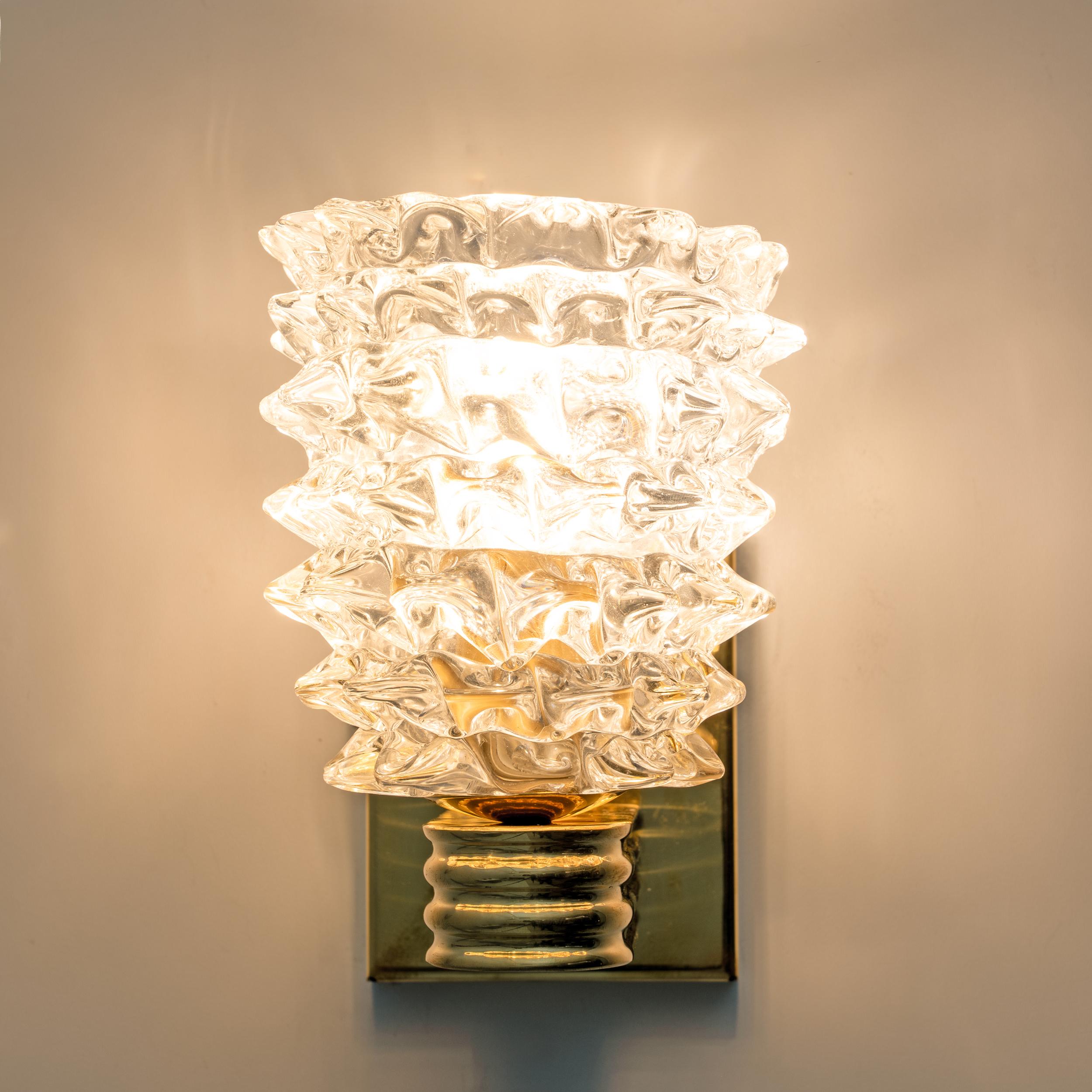 Italian Barovier & Toso Art Dèco Style Brass and Rostrato Murano Glass Sconces, Pair For Sale