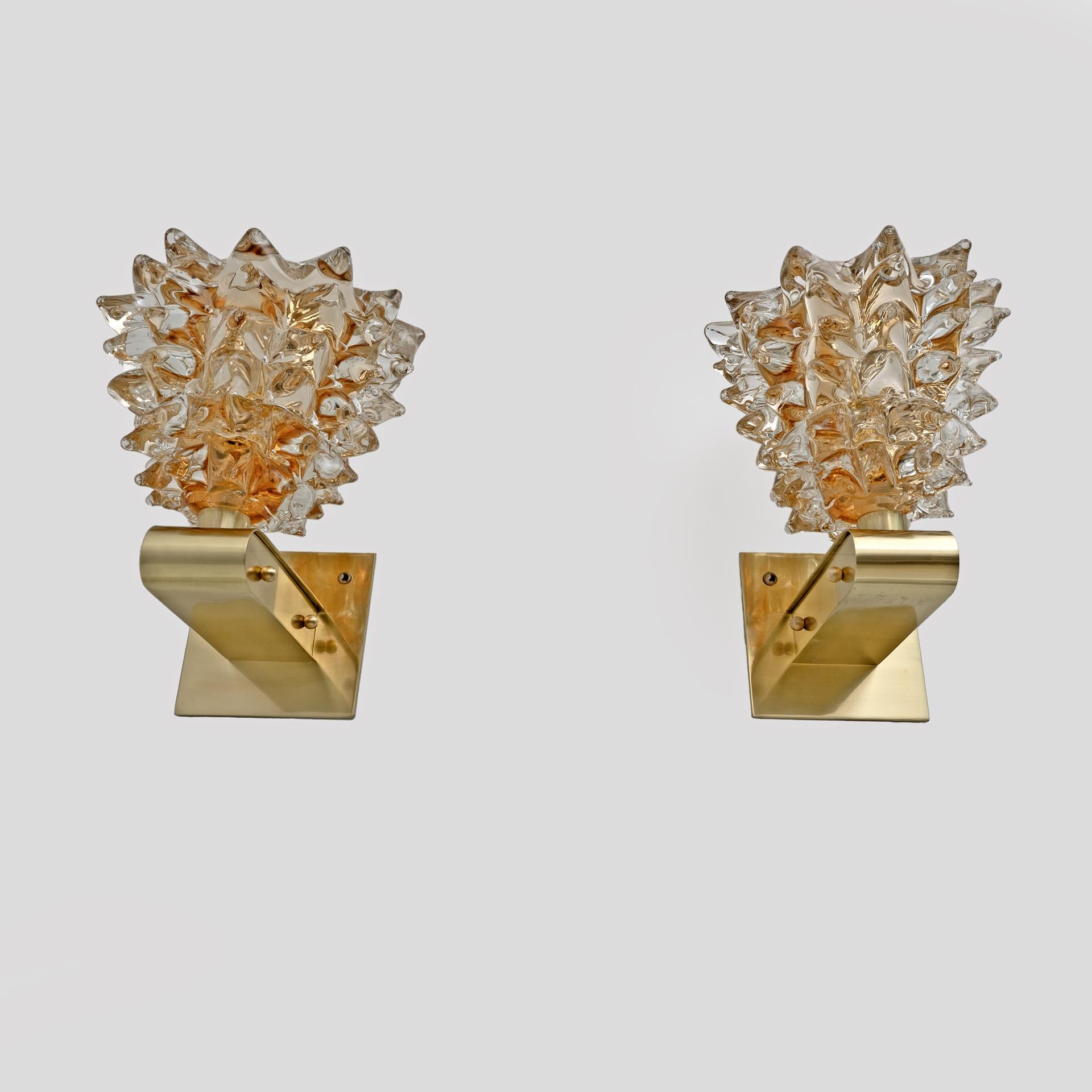 Barovier & Toso Art Dèco Style Brass and Rostrato Murano Glass Sconces, Pair For Sale 1
