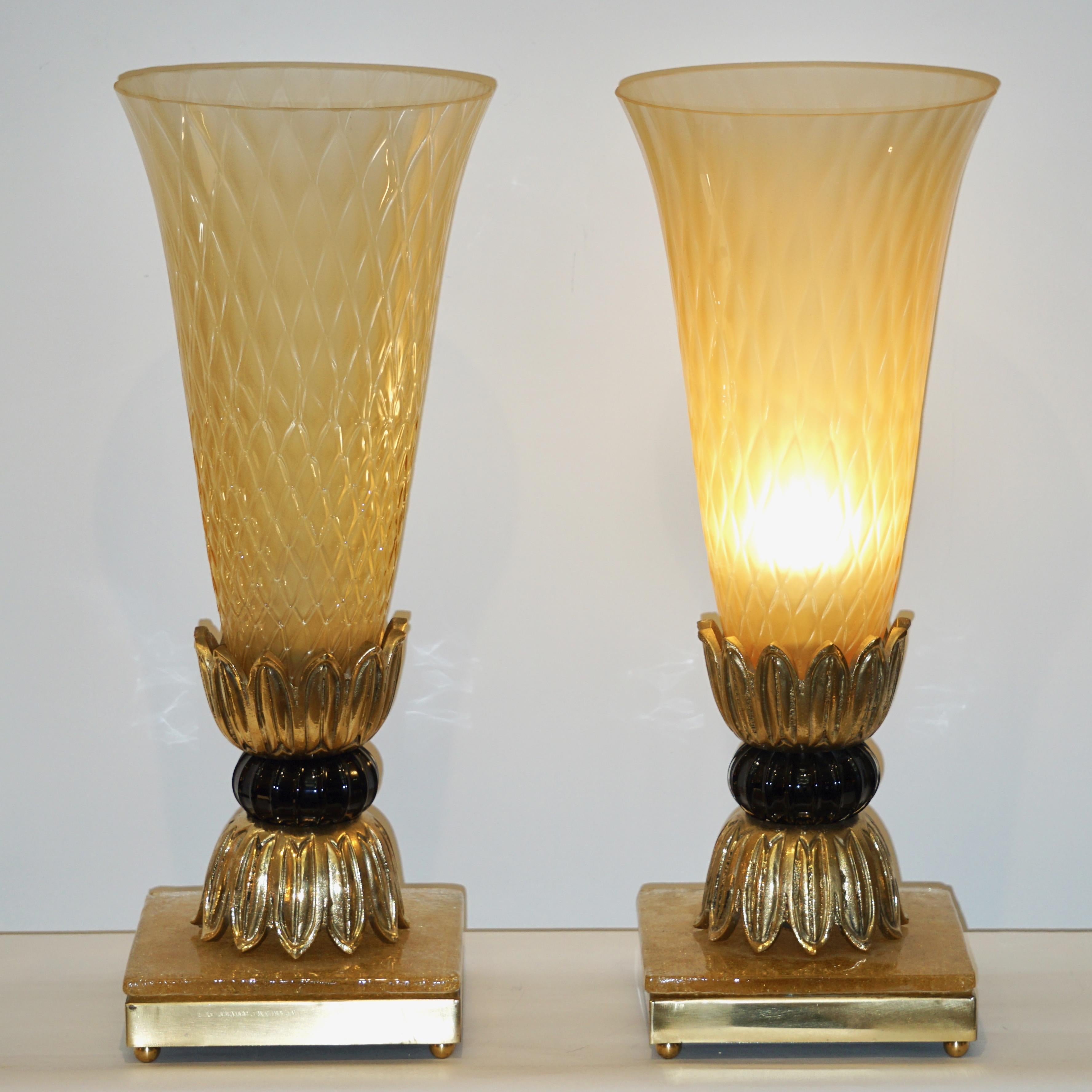 Barovier Toso Art Deco Style Pair of Brass and Gold Honeycomb Murano Glass Lamps 2