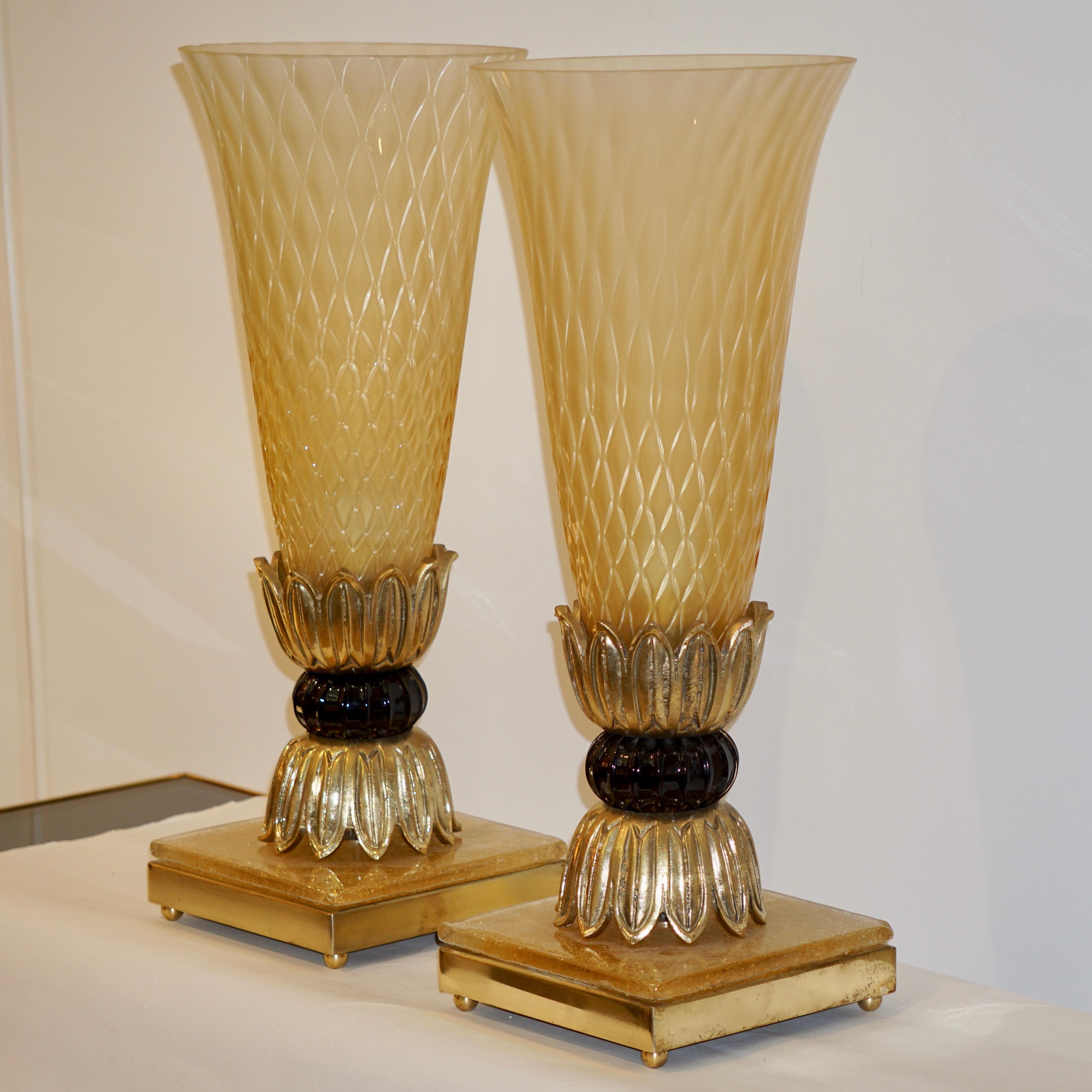Barovier Toso Art Deco Style Pair of Brass and Gold Honeycomb Murano Glass Lamps 3