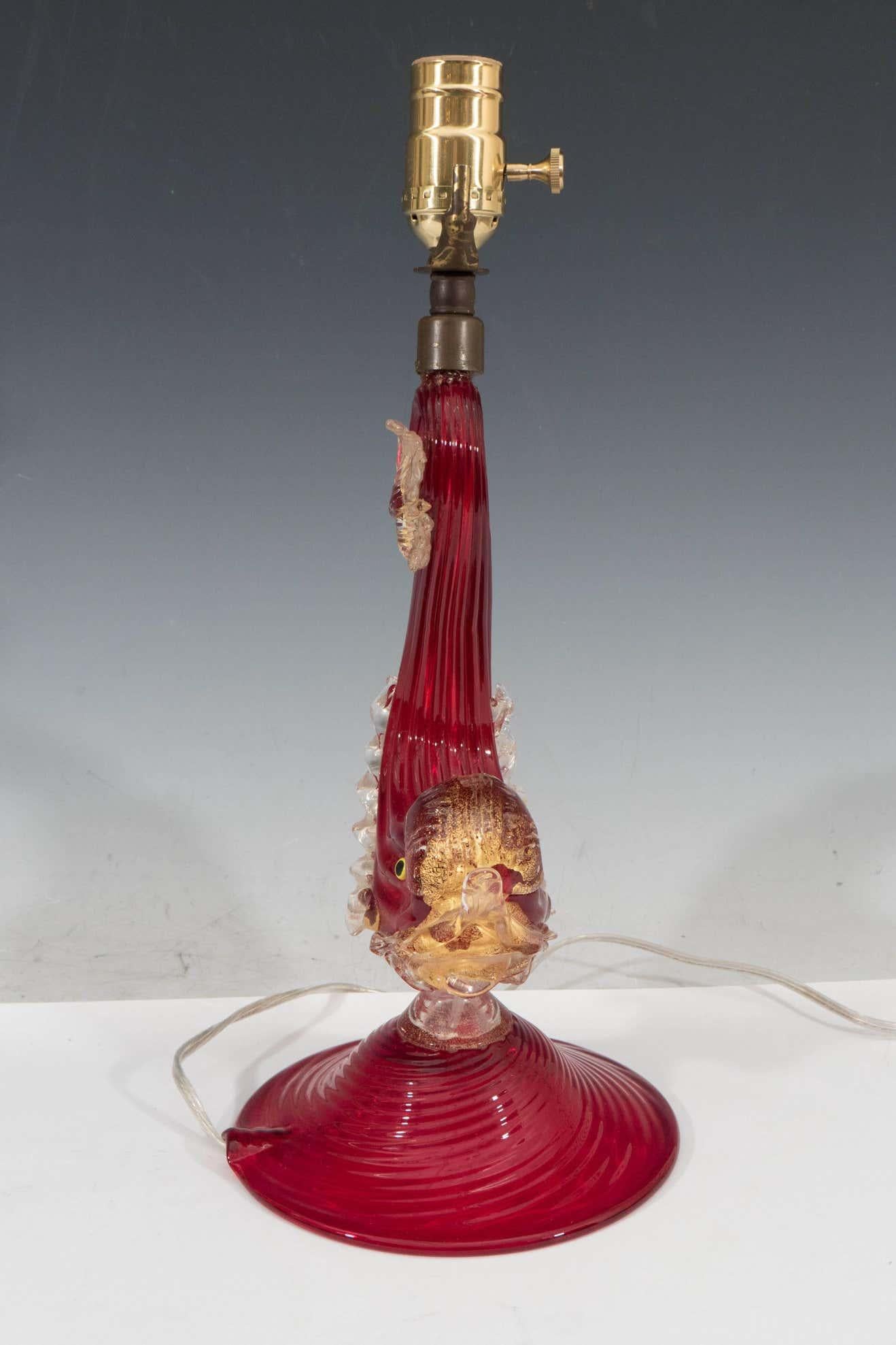 Barovier Toso Attr. Red Murano Glass Dolphin Lamp In Good Condition For Sale In New York, NY