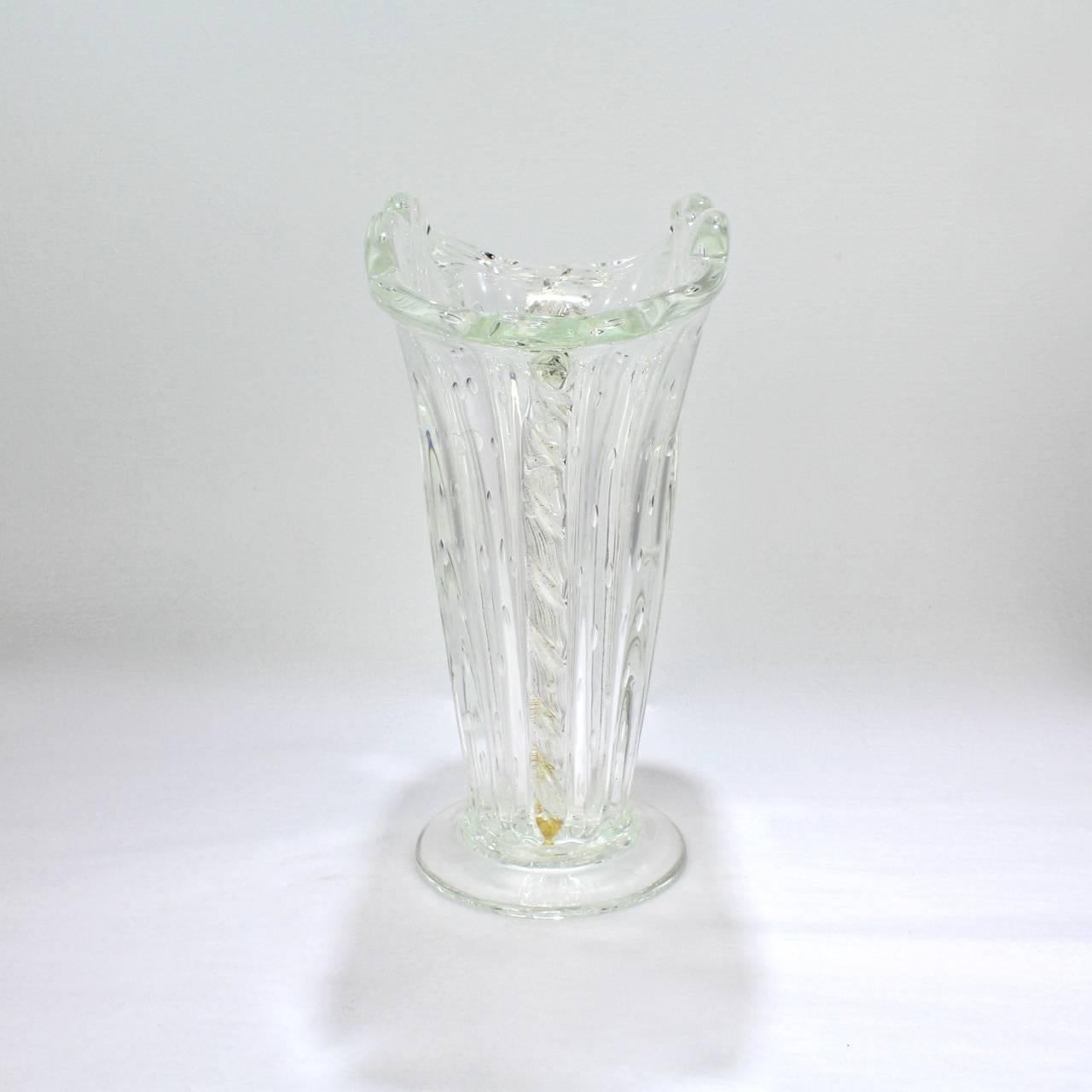 Barovier & Toso Bullicante Clear and Gold Foil Murano Glass Fan Flower Vase In Good Condition For Sale In Philadelphia, PA
