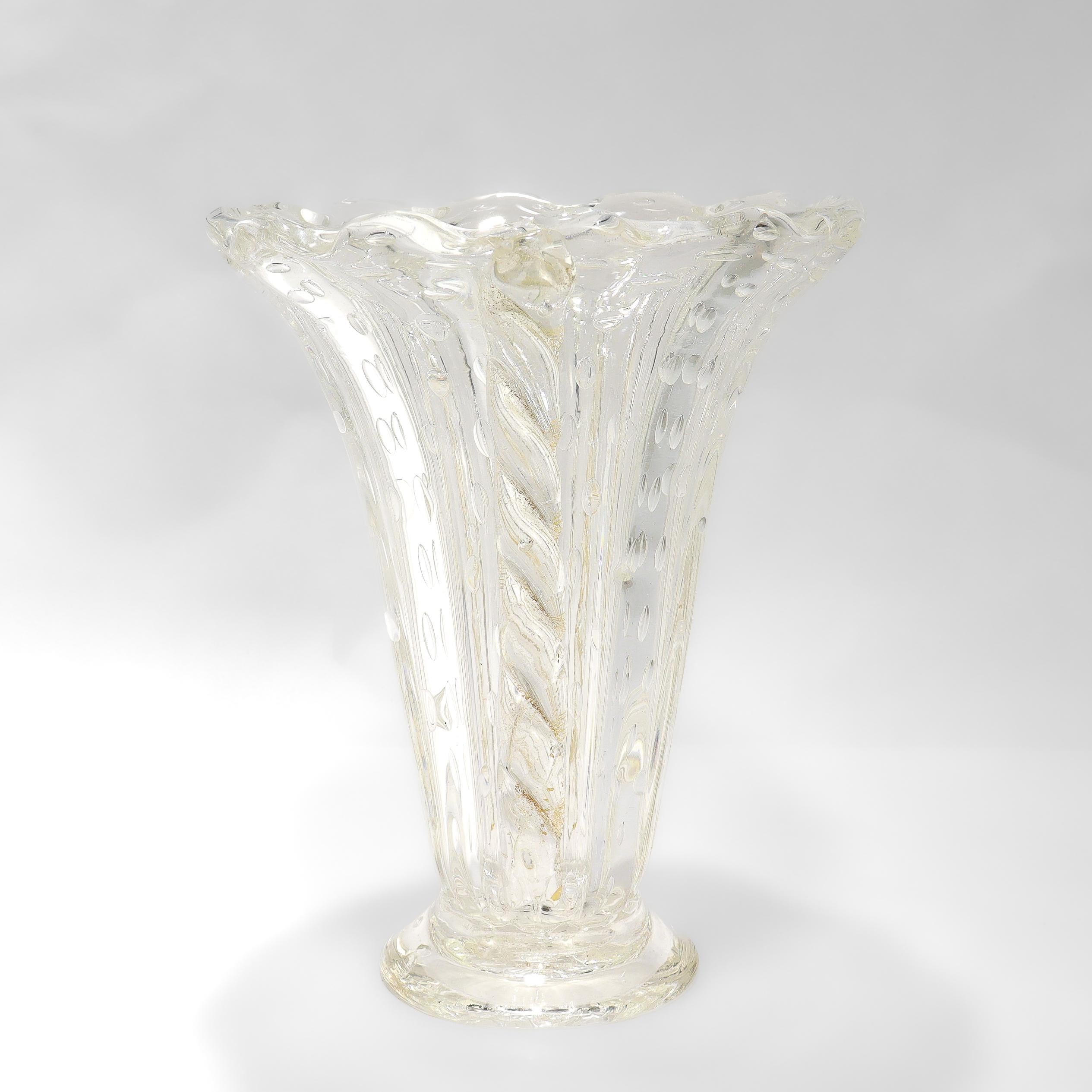 Barovier & Toso Bullicante Blumenvase aus klarem Murano-Glas mit Goldfolie (Moderne der Mitte des Jahrhunderts) im Angebot