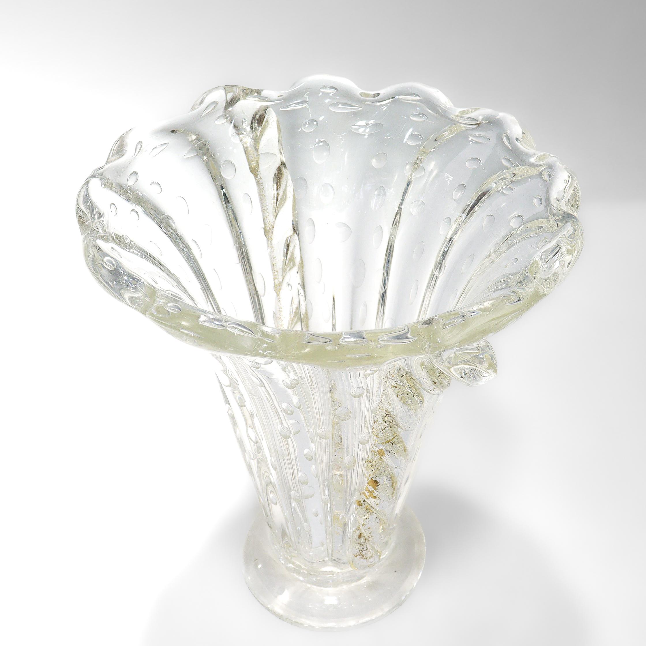 Barovier & Toso Bullicante Blumenvase aus klarem Murano-Glas mit Goldfolie (Italienisch) im Angebot