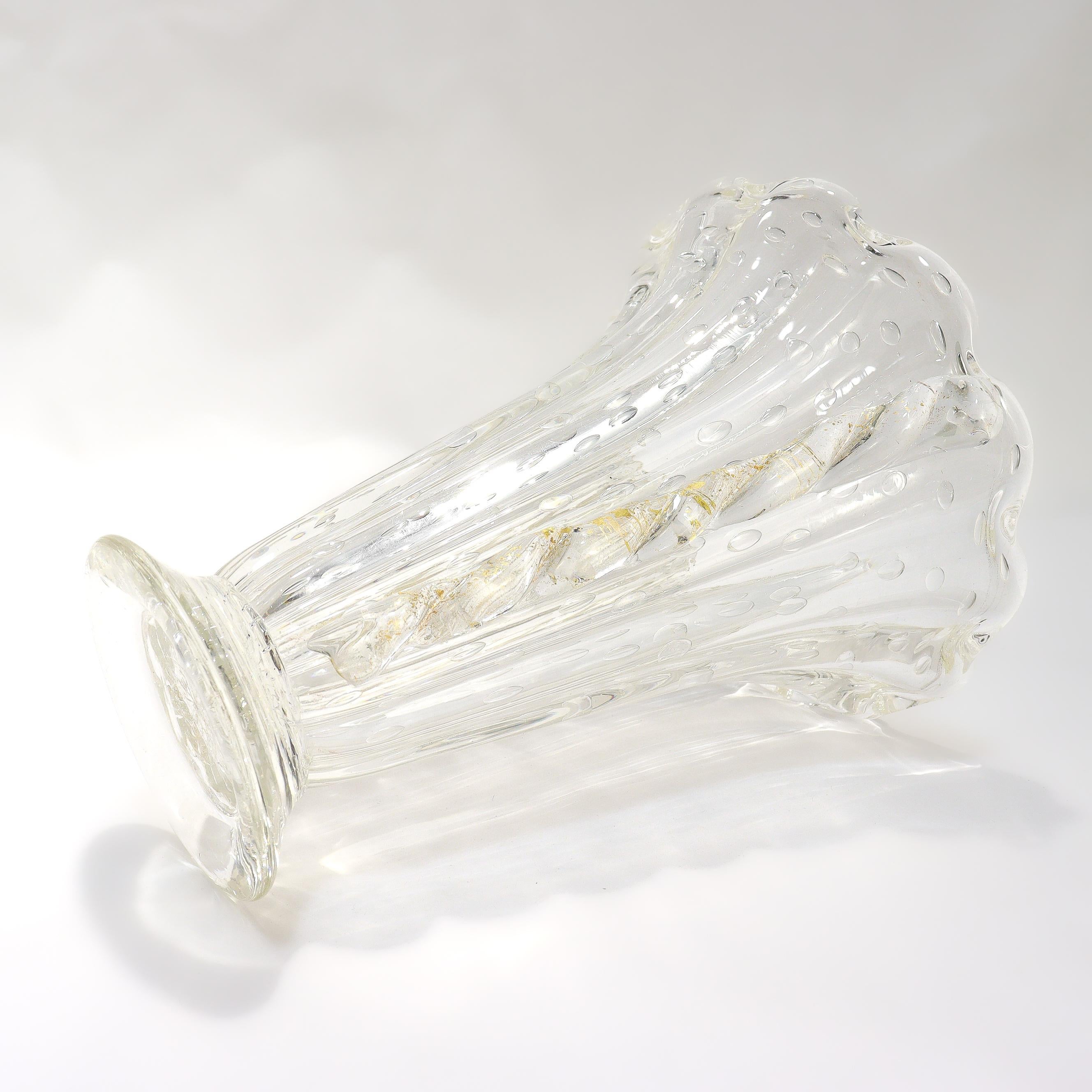 Barovier & Toso Bullicante Blumenvase aus klarem Murano-Glas mit Goldfolie im Zustand „Gut“ im Angebot in Philadelphia, PA