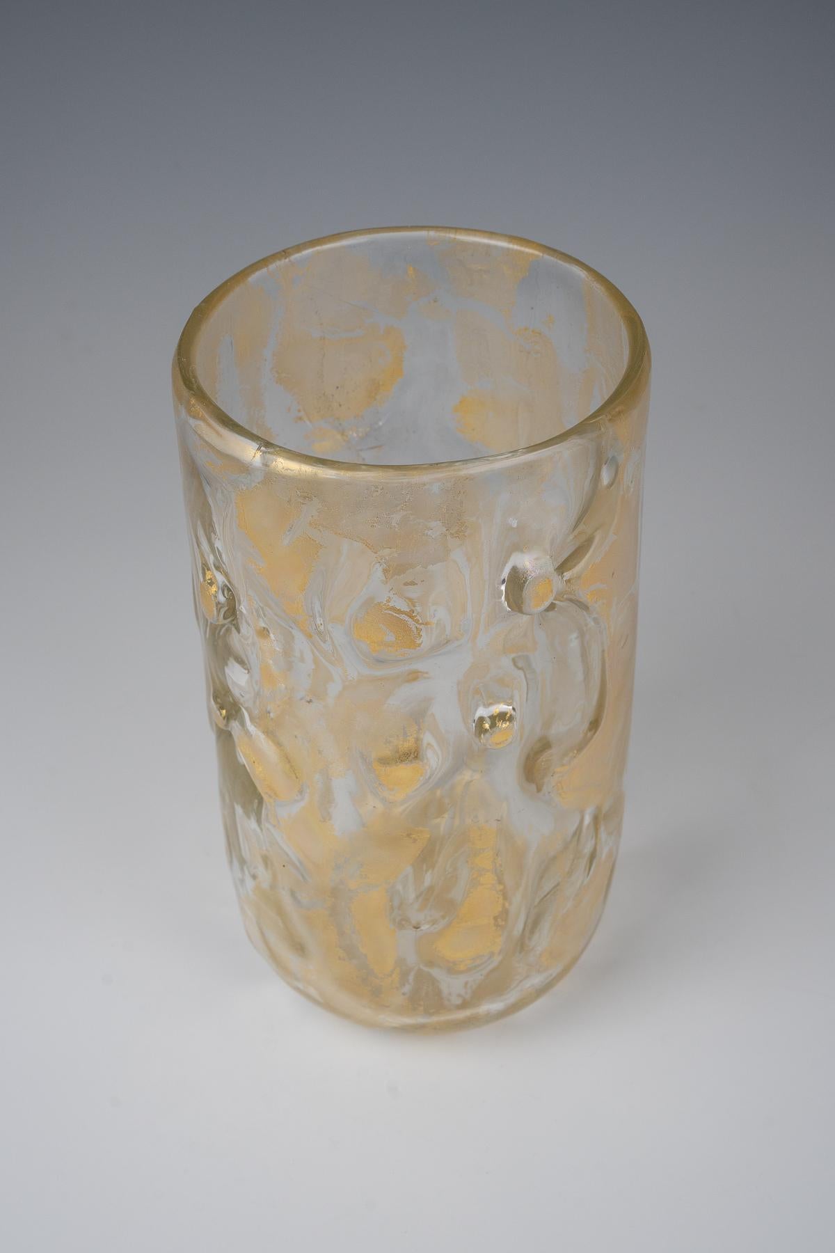 Barovier & Toso, farbloses Glas mit Goldeinschlüssen. 1979 (Handgefertigt) im Angebot