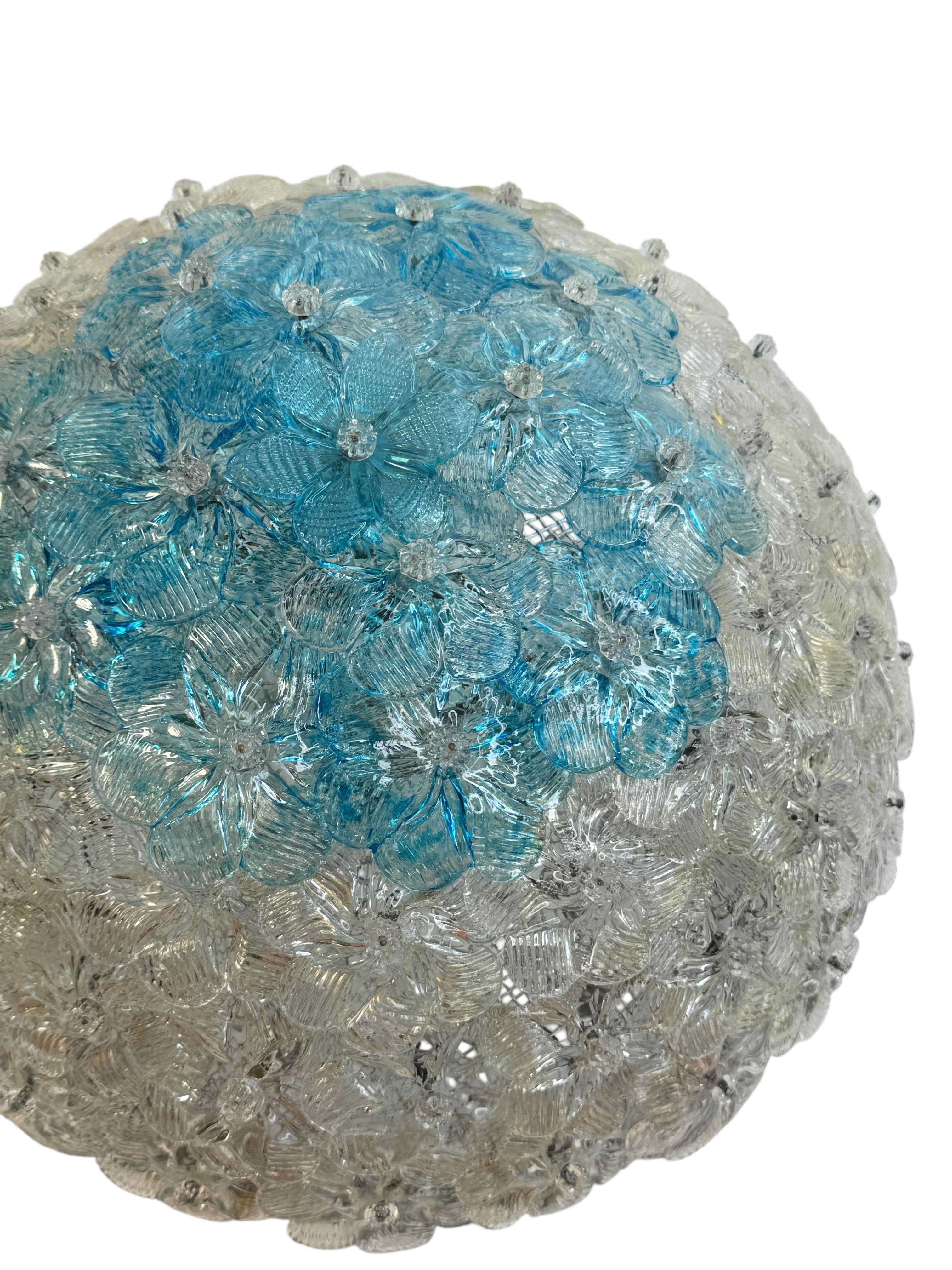 Milieu du XXe siècle Barovier&Toso, fleur en verre de Murano transparent et couleur turquoise, 1960s en vente