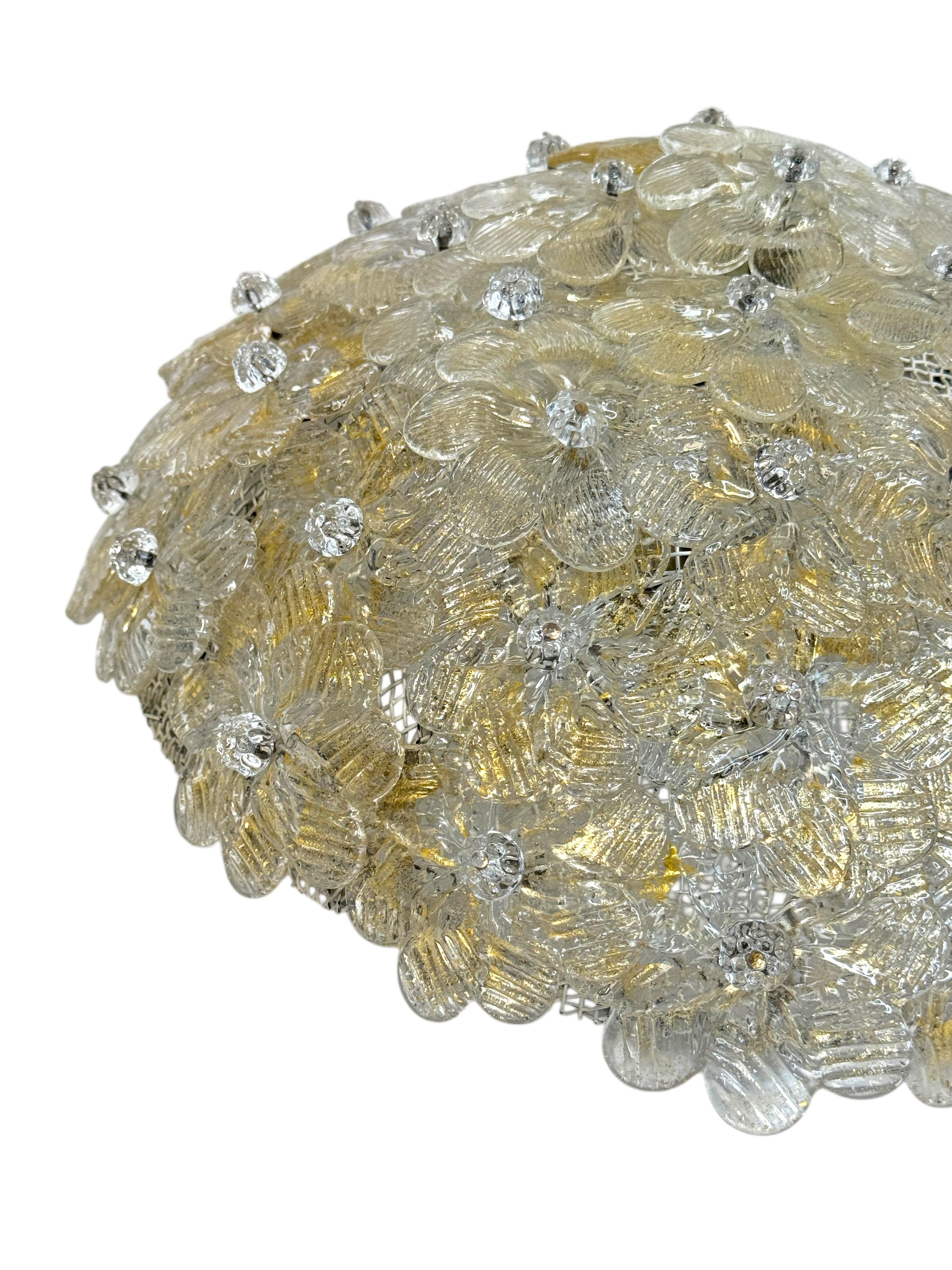 Metà XX secolo Barovier&Toso, montatura ad incasso in vetro di Murano con fiori dorati e trasparenti, anni '1950 in vendita