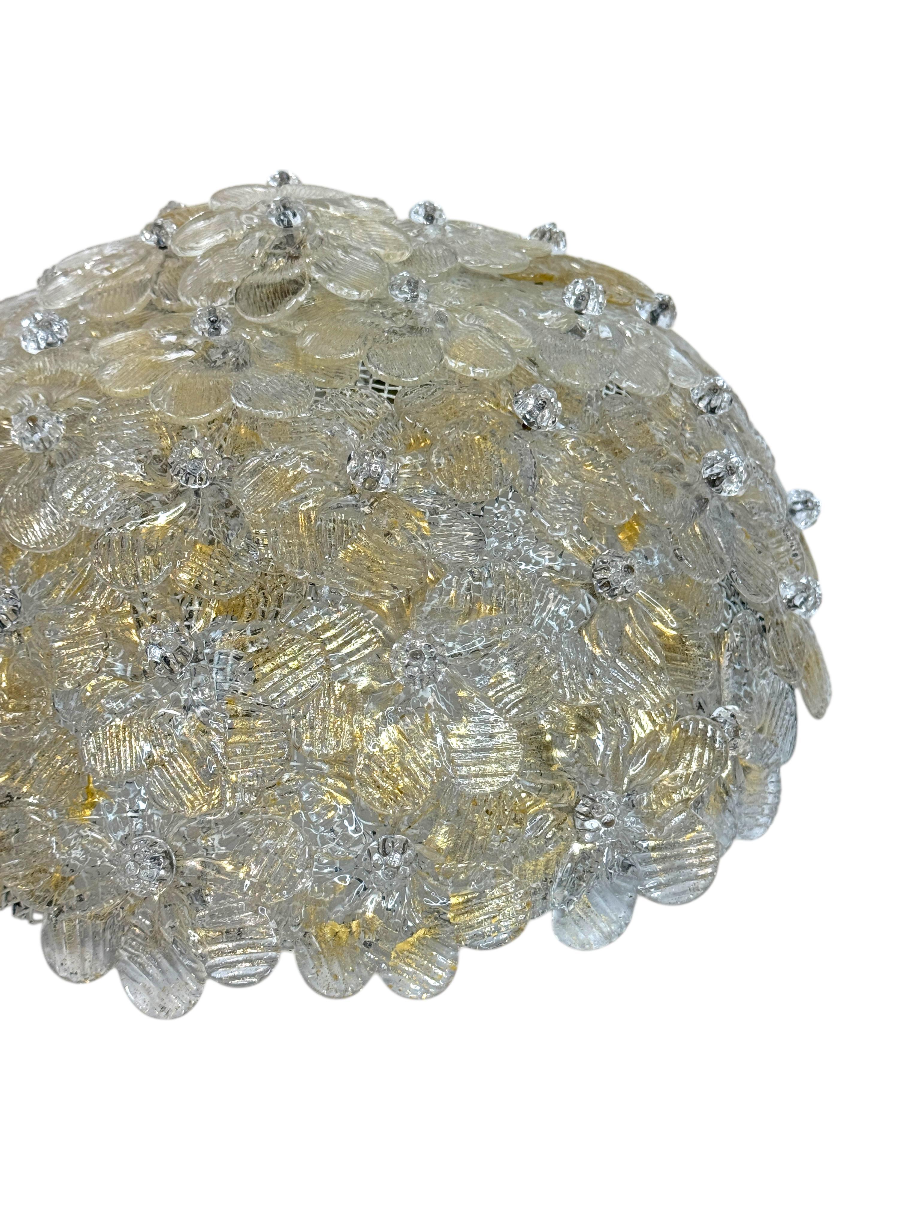 Metallo Barovier&Toso, montatura ad incasso in vetro di Murano con fiori dorati e trasparenti, anni '1950 in vendita