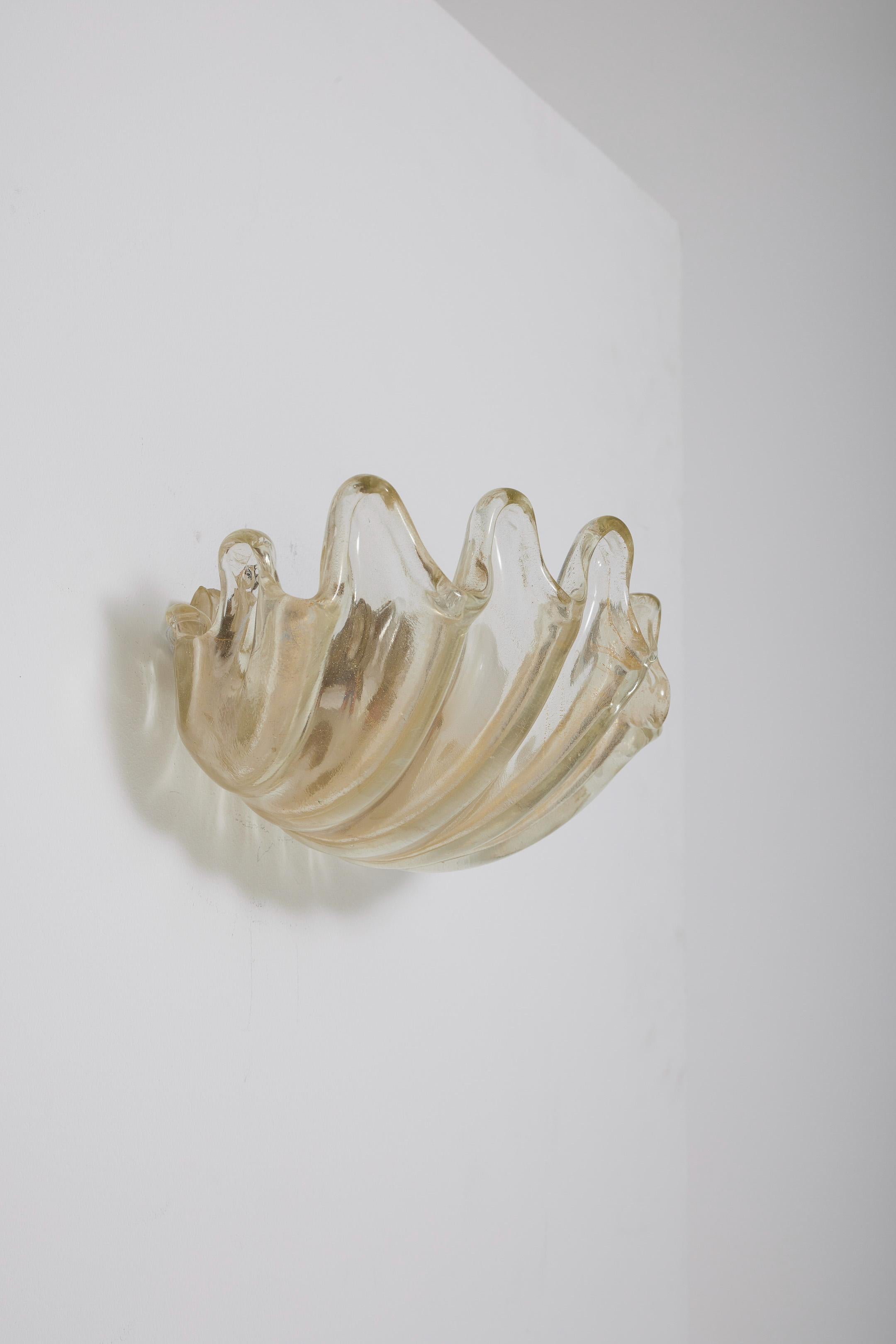 Glass  Barovier & Toso glass shell wall sconce For Sale