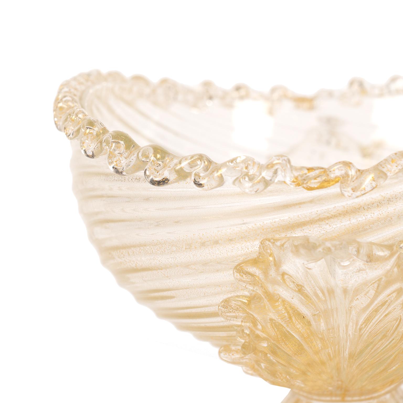Barovier Toso Gold Glass Footed Bowl In Good Condition In Toronto, ON