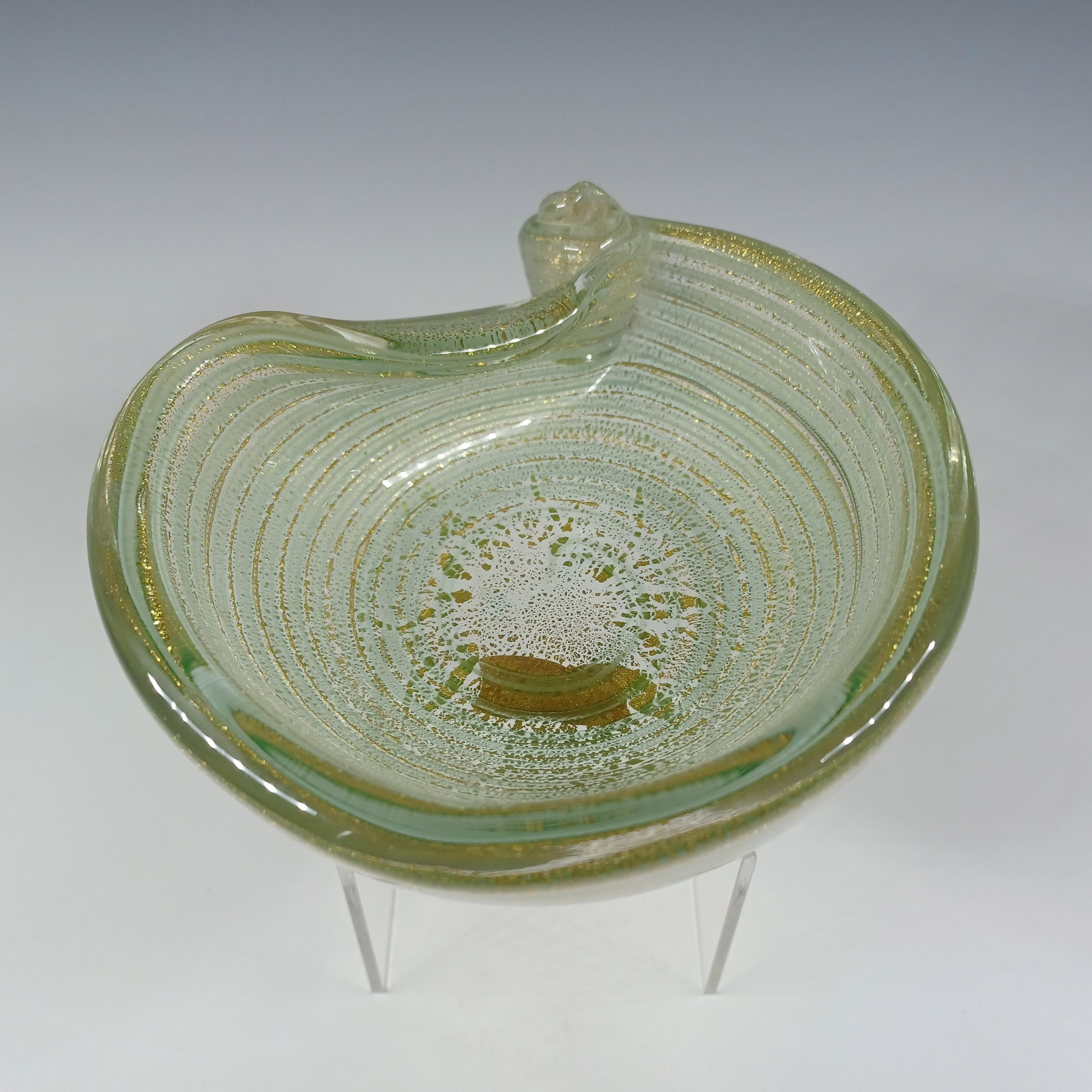 Barovier & Toso 'Graffito' Style Murano Gold Leaf Green Glass Bowl For Sale 3