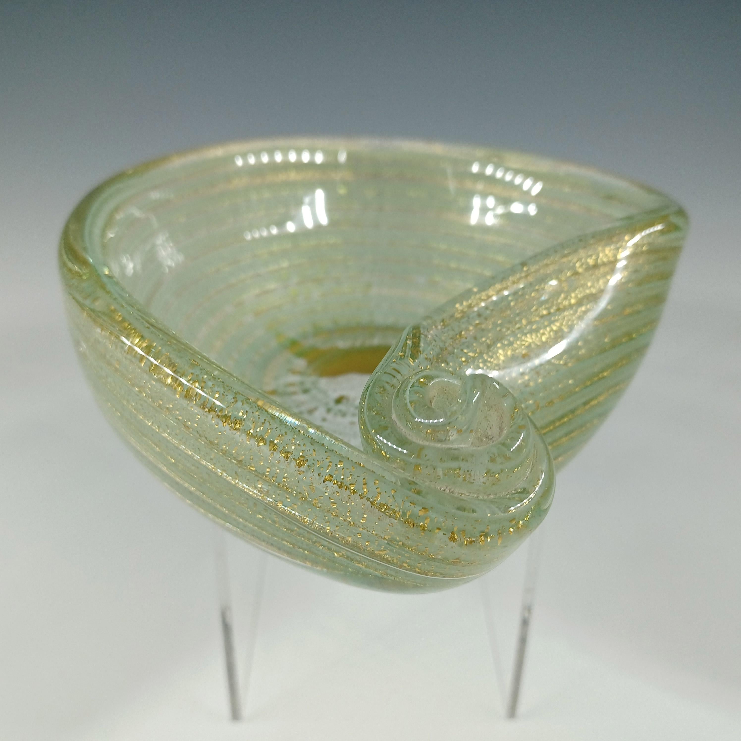Barovier & Toso 'Graffito' Style Murano Gold Leaf Green Glass Bowl For Sale 1