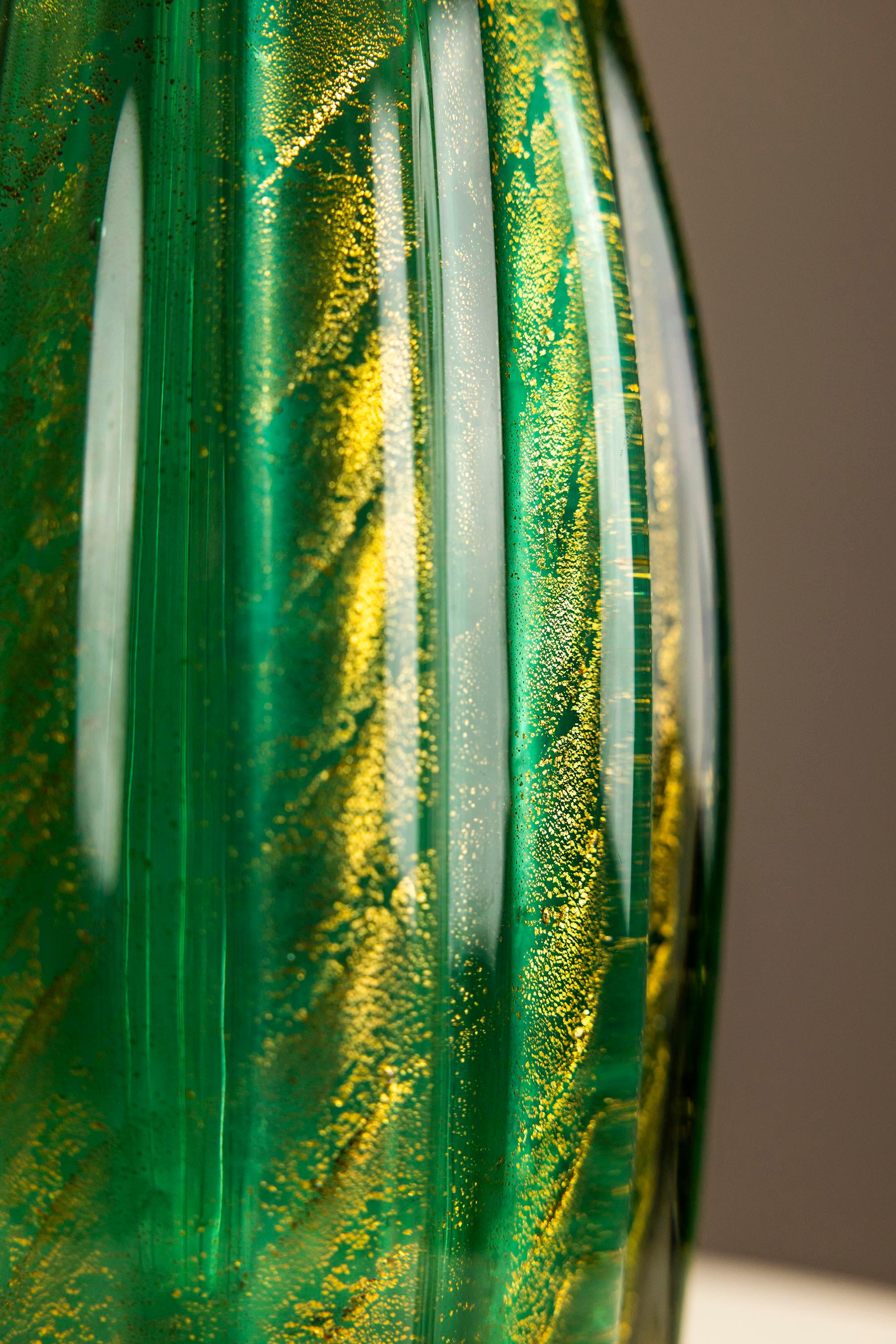 Glass Barovier & Toso Green Oval-shaped Coronato d’Oro Vase, Italy 1930 For Sale