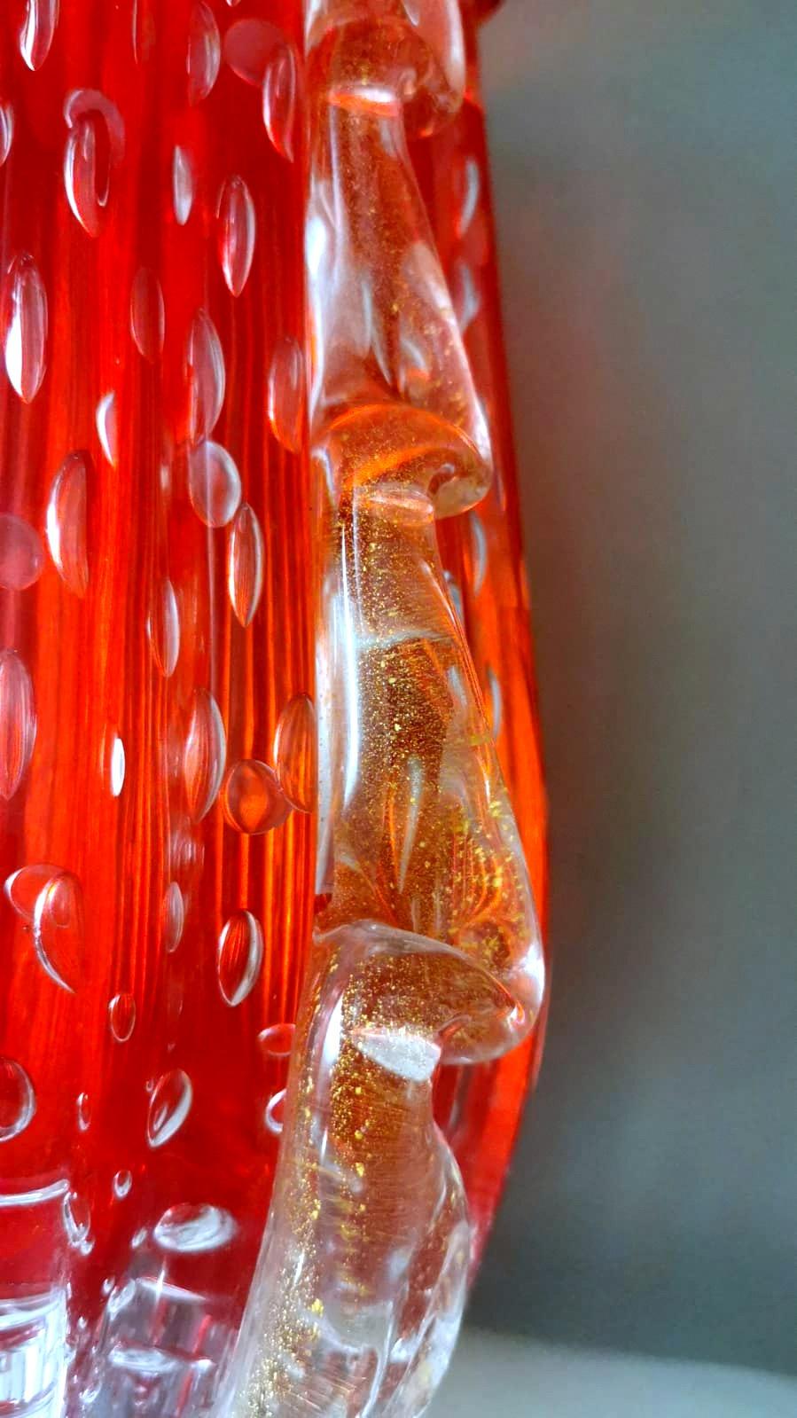 Barovier&Toso Vase italien en verre de Murano rouge avec décorations dorées en vente 7