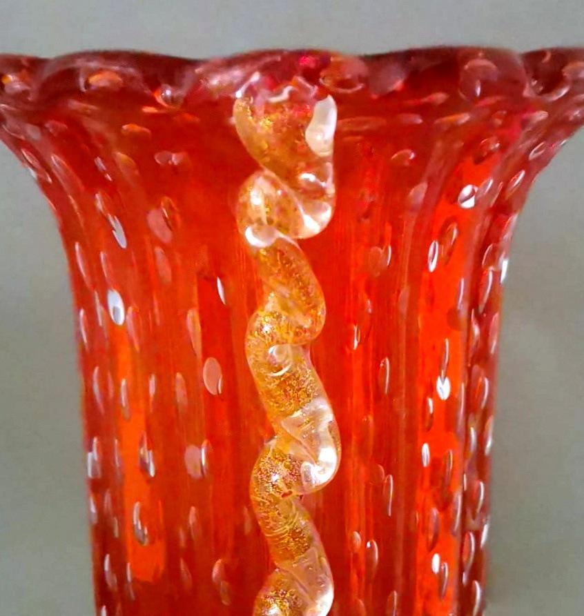 Barovier & Toso Italian Red Murano Glass Vase With Gold Decorations For Sale 2