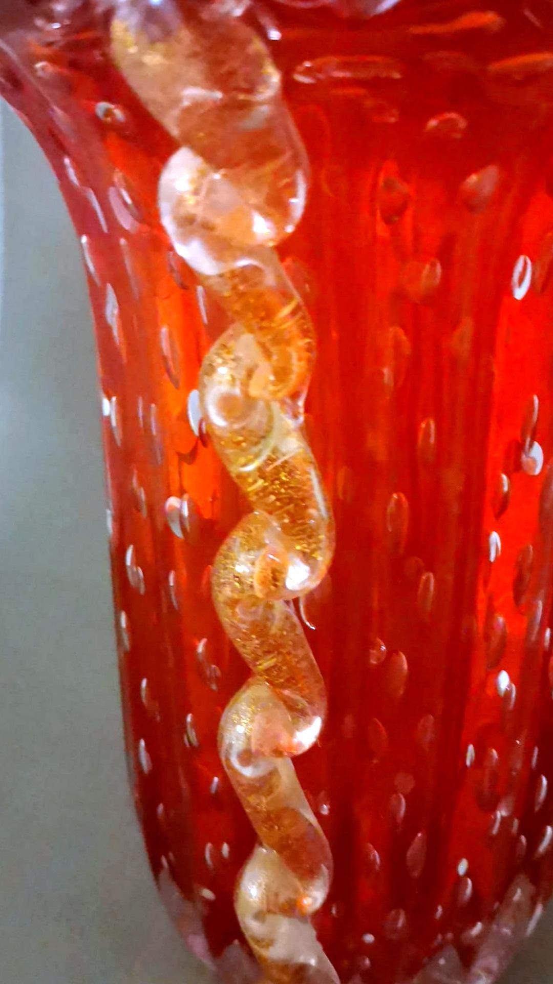 Barovier & Toso Italian Red Murano Glass Vase With Gold Decorations For Sale 3