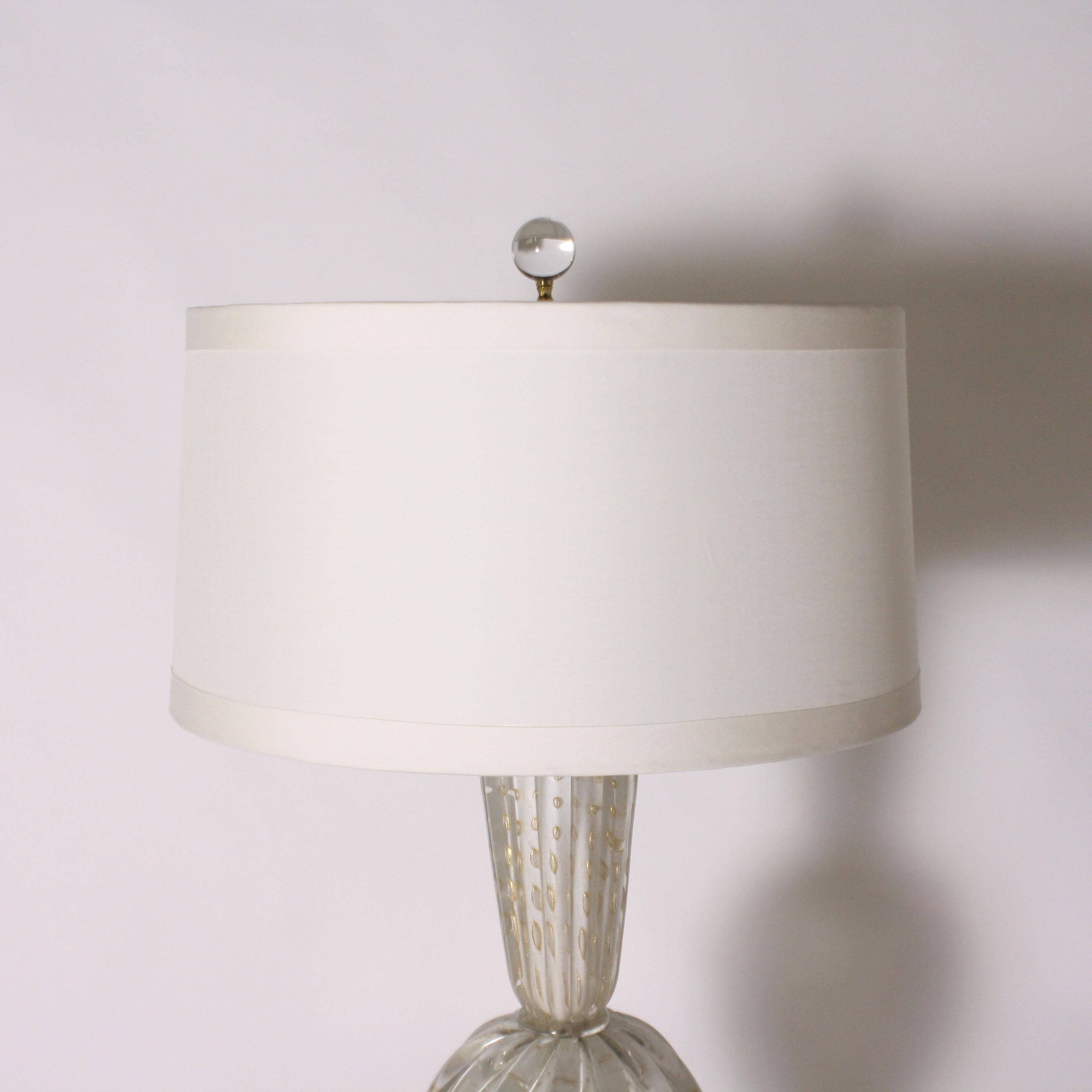 Barovier & Toso ivory lamp with gold inclusions, circa 1950.