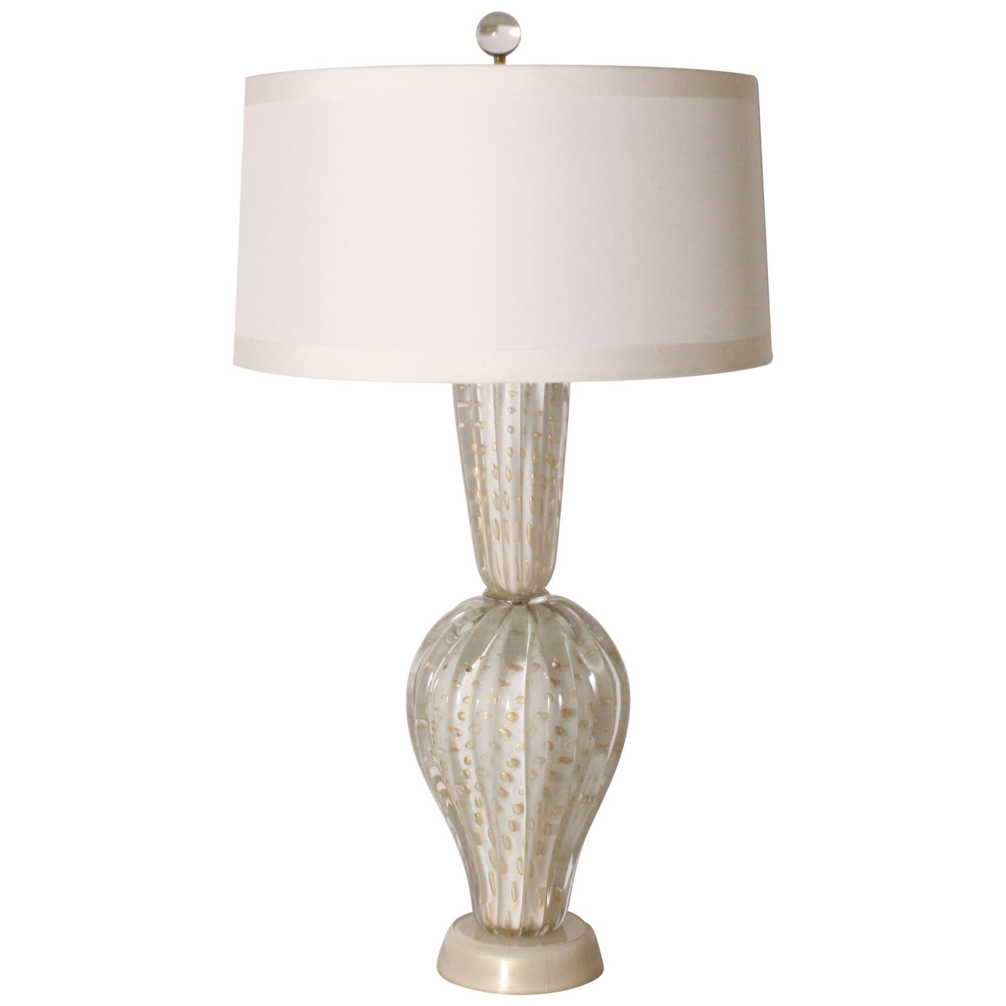 Barovier & Toso Ivory Lamp with Gold Inclusions, circa 1950