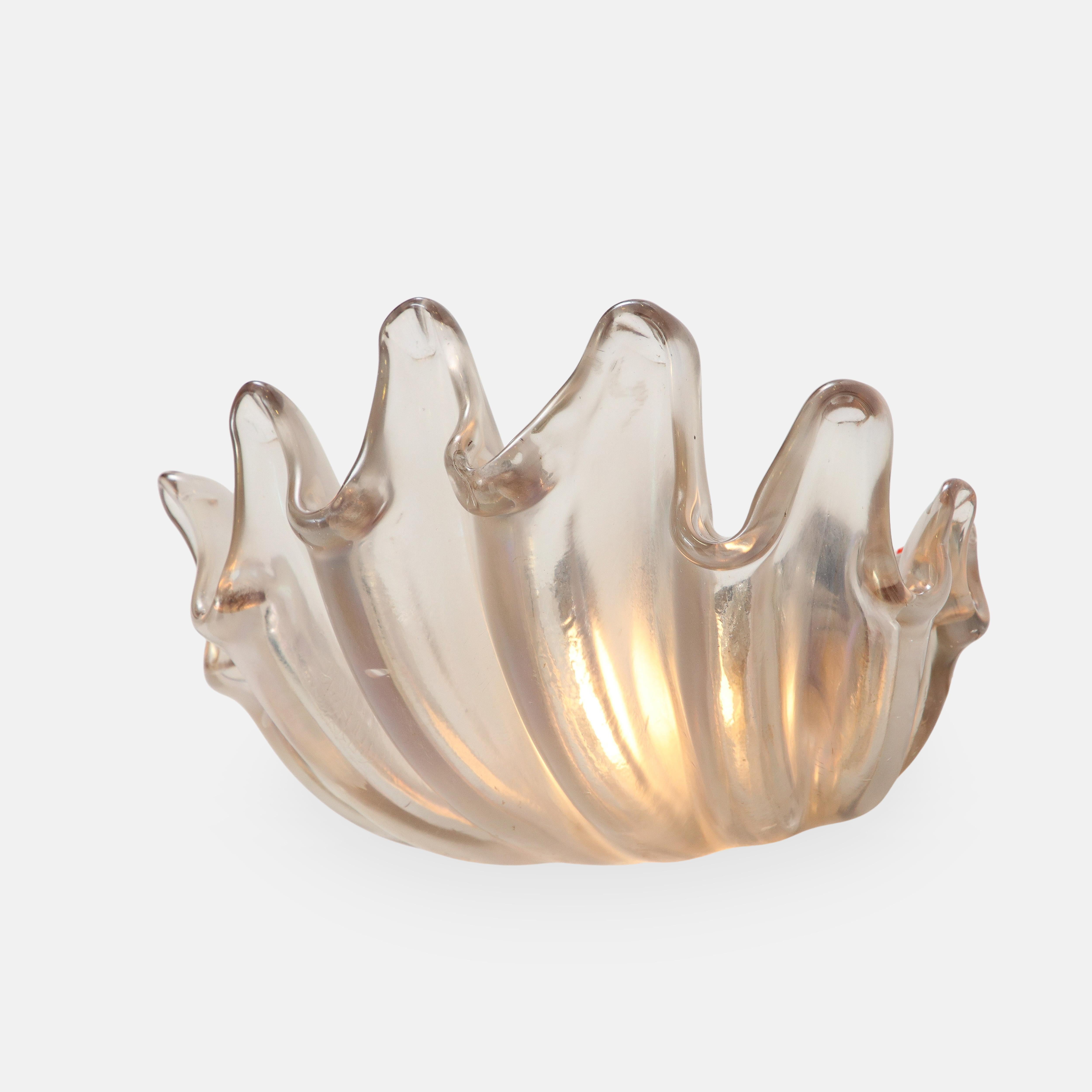 Mid-Century Modern Barovier & Toso Large Clamshell Iridescent Glass Sconce, 1940s For Sale