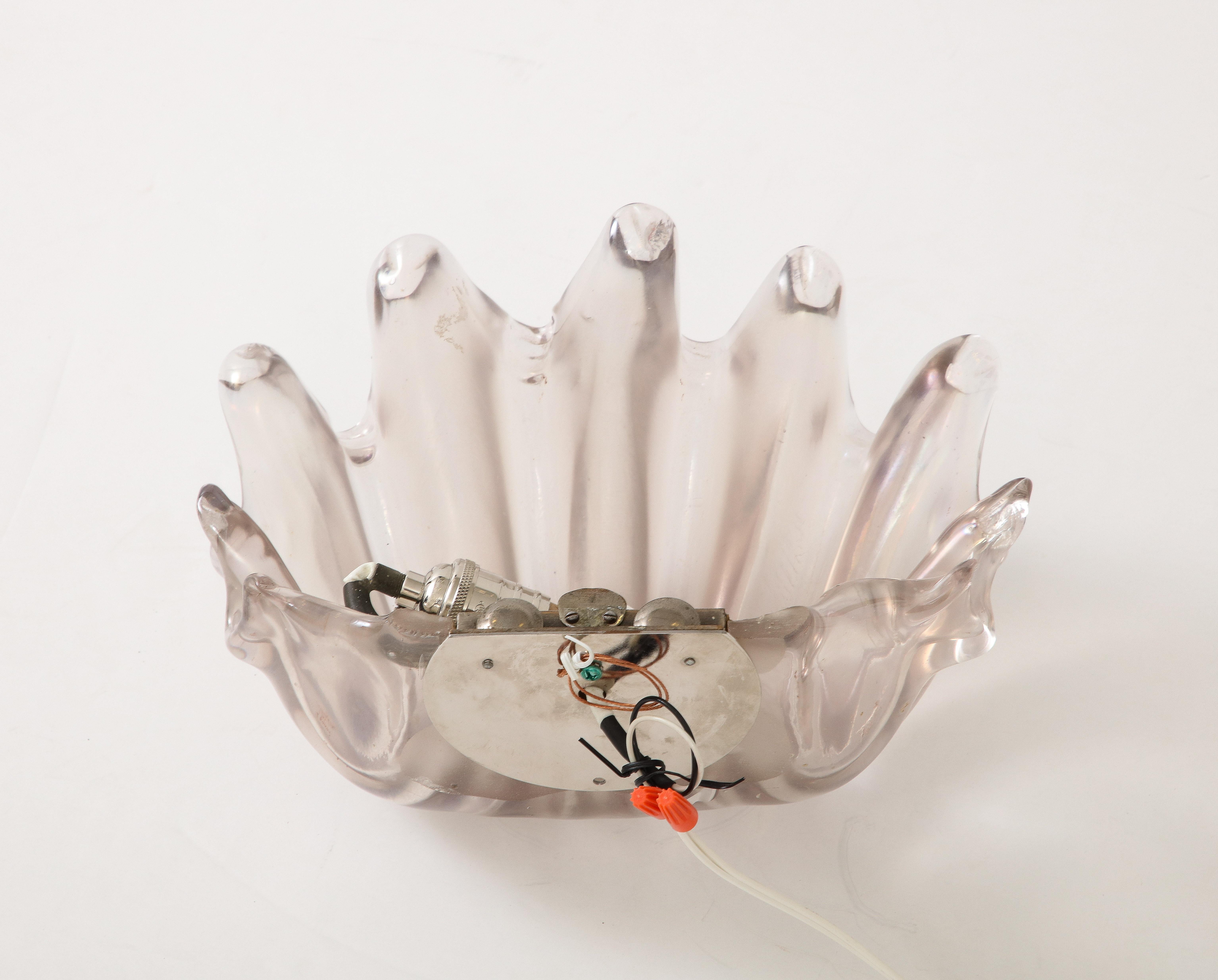 Barovier & Toso Large Clamshell Iridescent Glass Sconce, 1940s For Sale 1