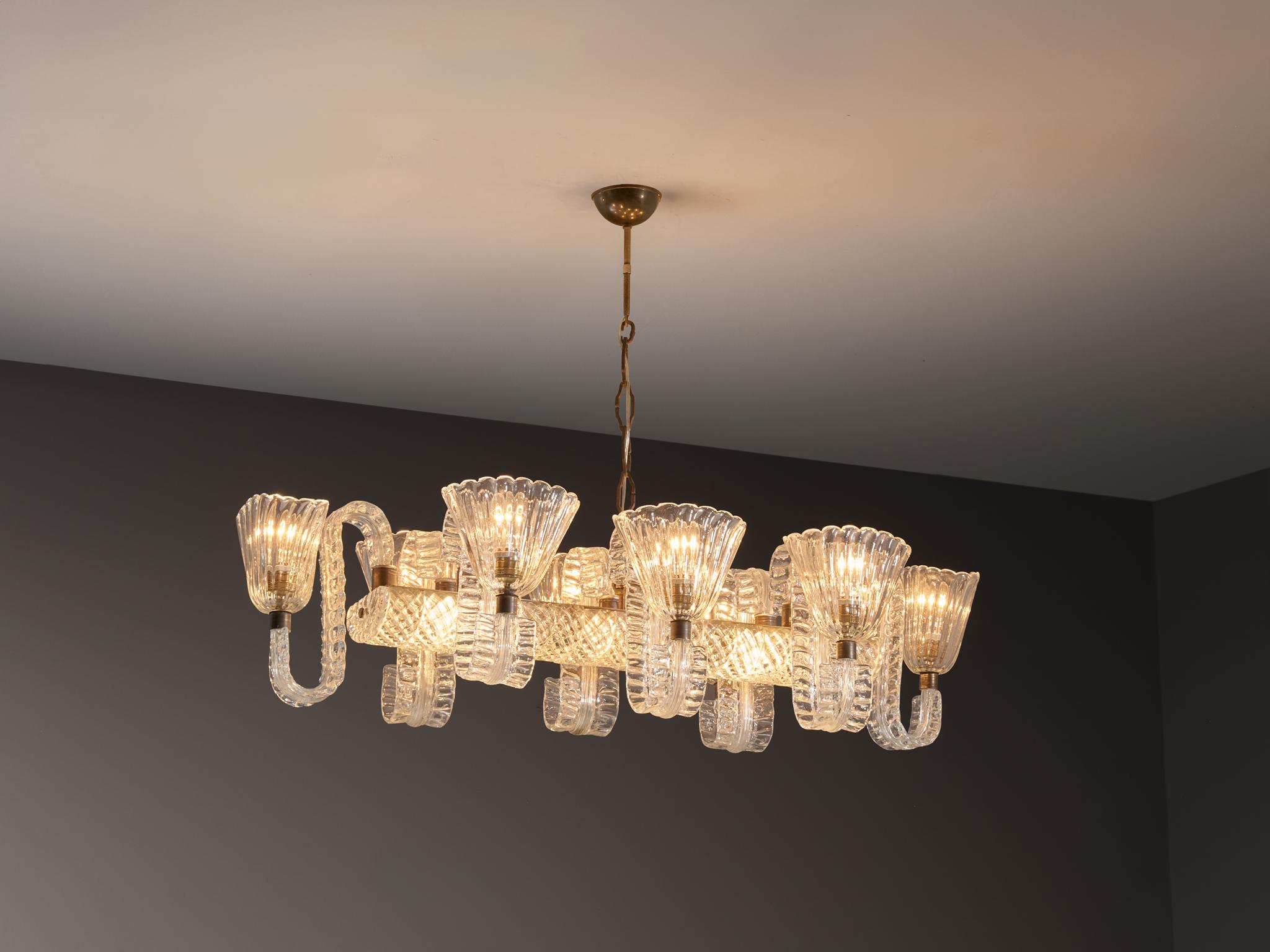 Milieu du XXe siècle Barovier & Toso Large Italian Chandelier in Crystal Glass and Brass en vente