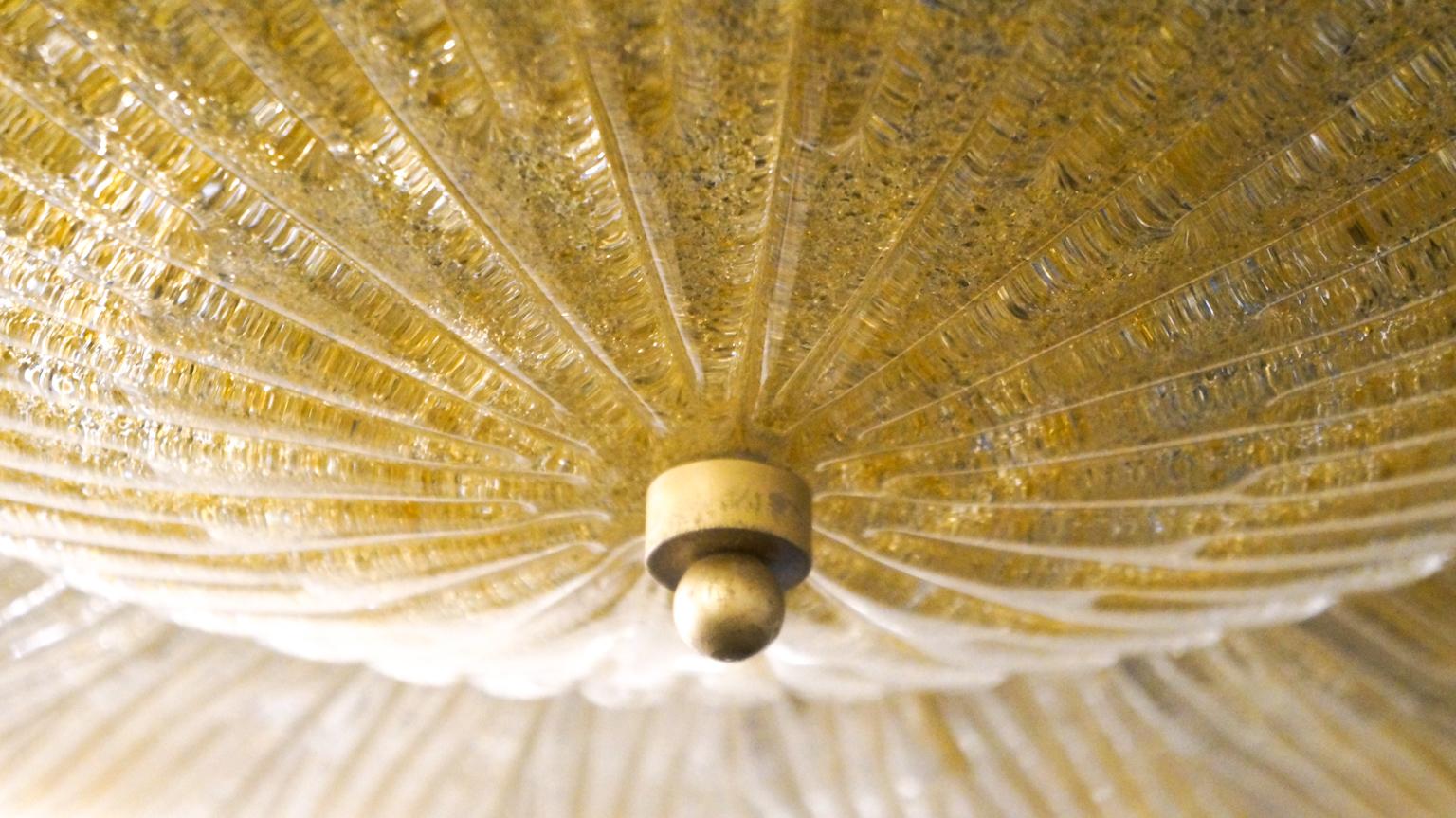 Fait main Barovier & Toso Luminaire de plafond en verre de Murano ambré moderne du milieu du siècle:: 1970 en vente
