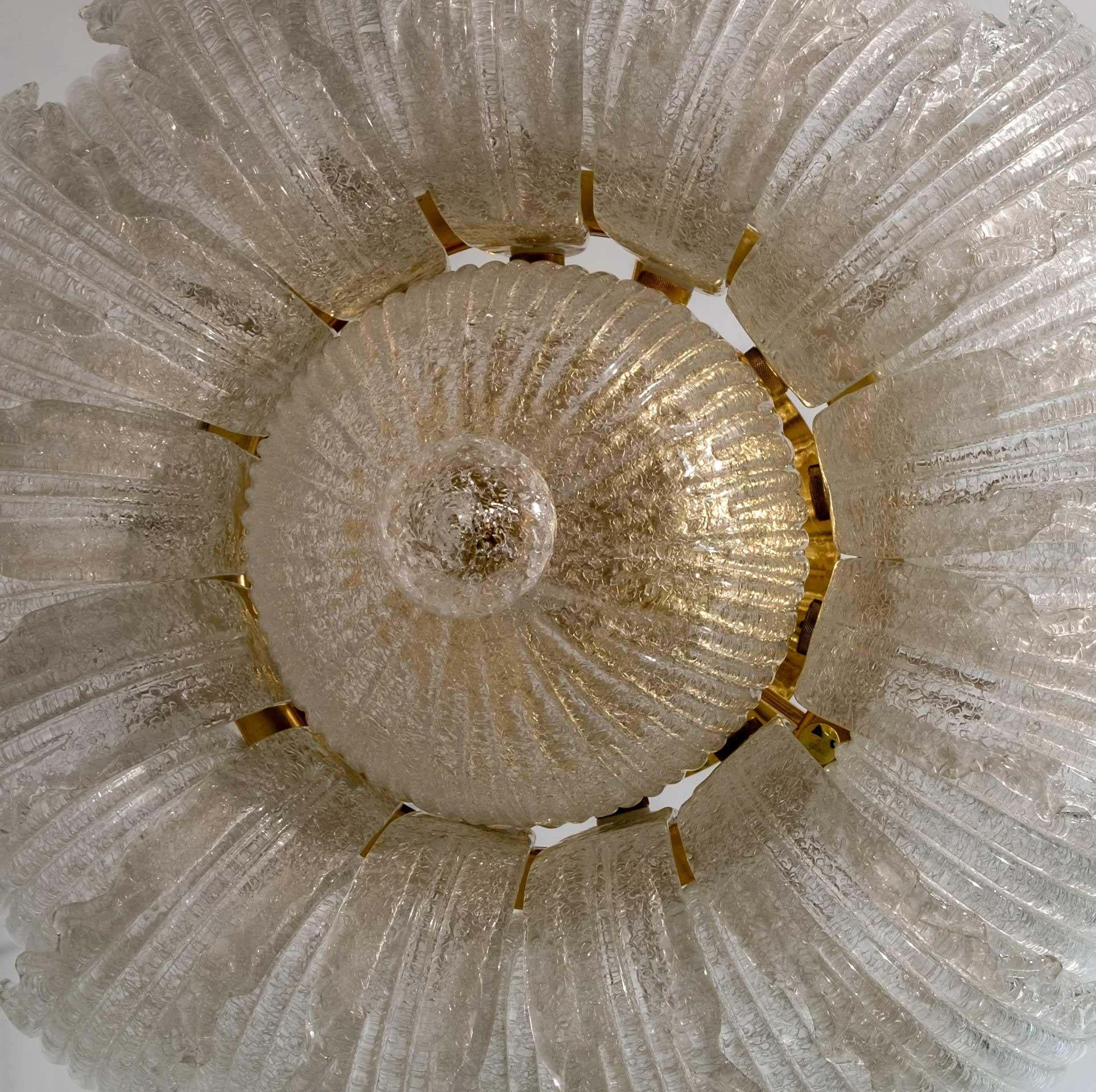 Pair of Barovier & Toso Mid-Century Modern Brass and Murano Glass Ceiling Lights 8
