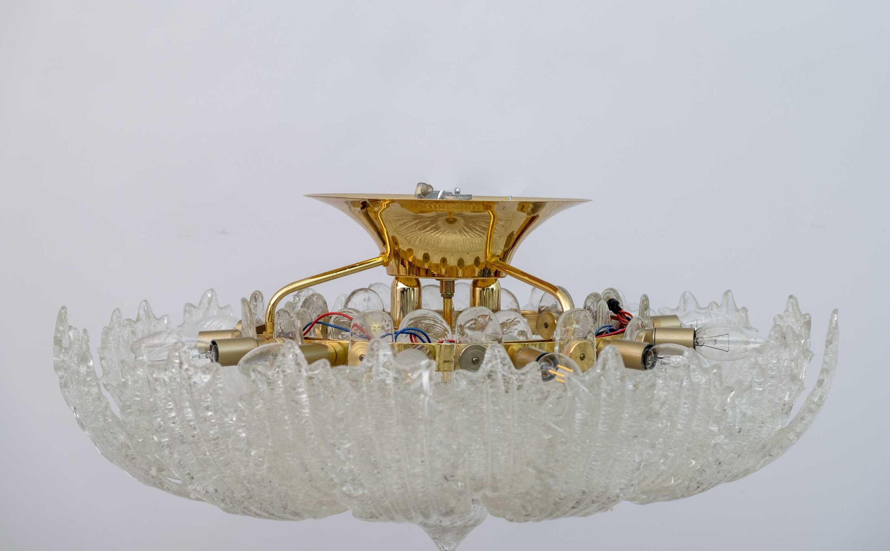 Barovier & Toso Mid-Century Modern Brass and Murano Glass Ceiling Light 4