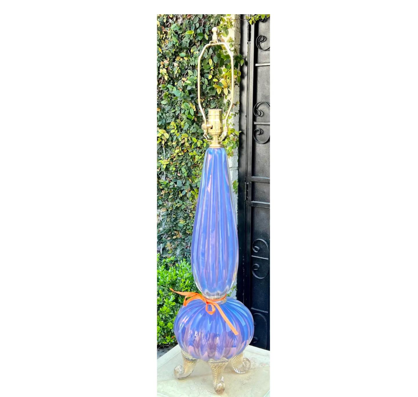 Barovier & Toso Mid Century Modern Murano Purple Italian Art Glass Footed Lamp In Good Condition In LOS ANGELES, CA
