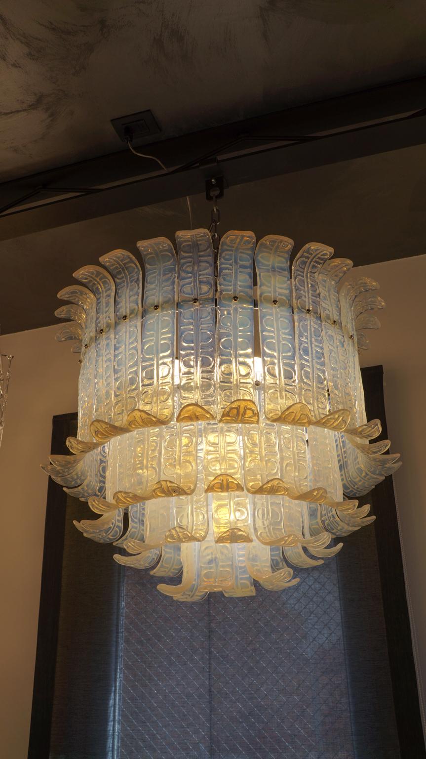 Barovier & Toso Mid-Century Modern Opaline Murano Glass Chandelier, 1972 For Sale 5