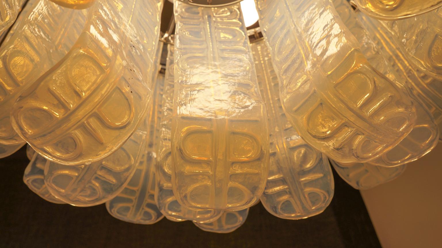Barovier & Toso Luminaire en verre de Murano opalin moderne du milieu du siècle:: 1972 en vente 8