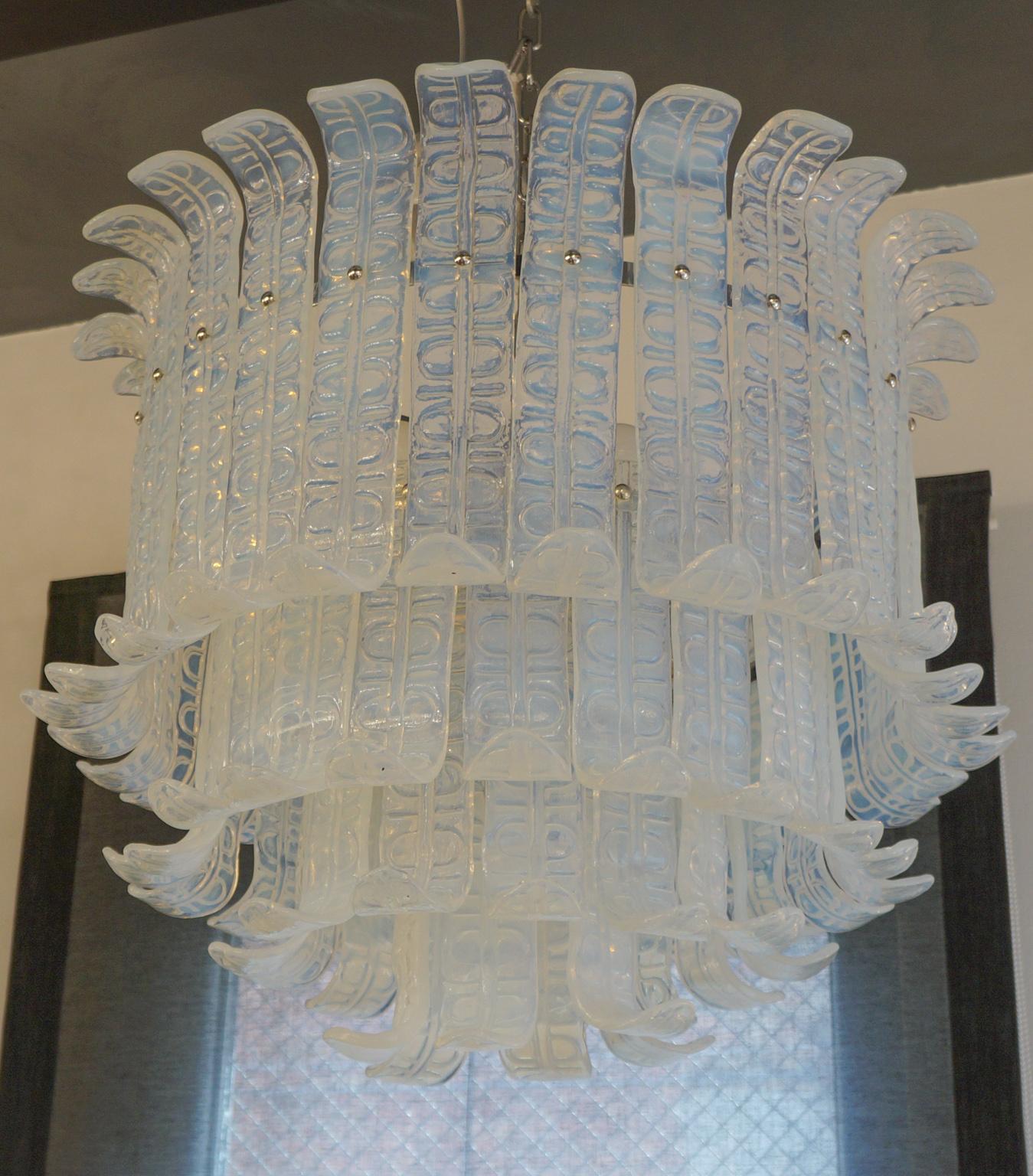 Barovier & Toso Mid-Century Modern Opaline Murano Glass Chandelier, 1972 For Sale 11