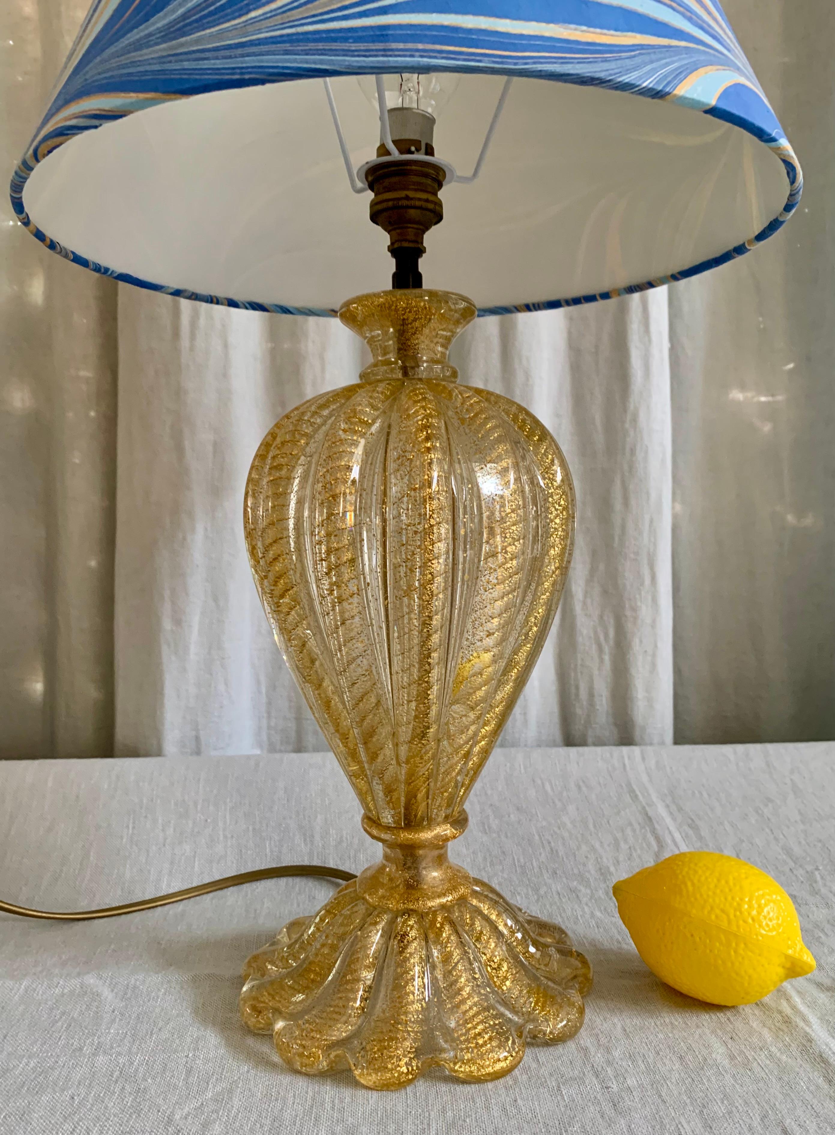 Beautiful and rare vintage Murano Gold Dust table lamp designed by Barovier & Toso in the 1950s. Lamp shade not included.
