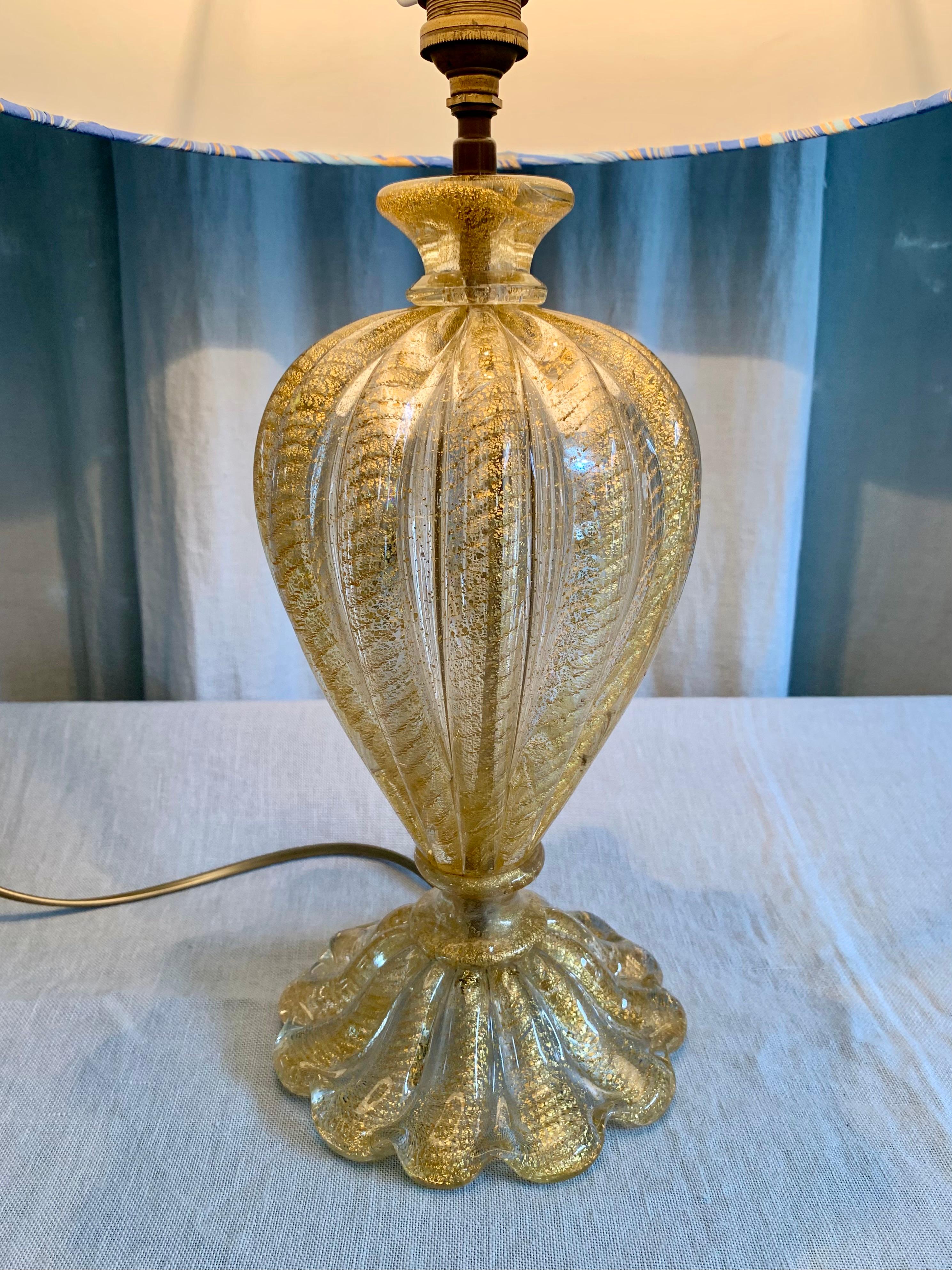 Barovier & Toso - Murano 1950S Gold Dust Glass Table Lamp In Excellent Condition For Sale In Hellerup, DK