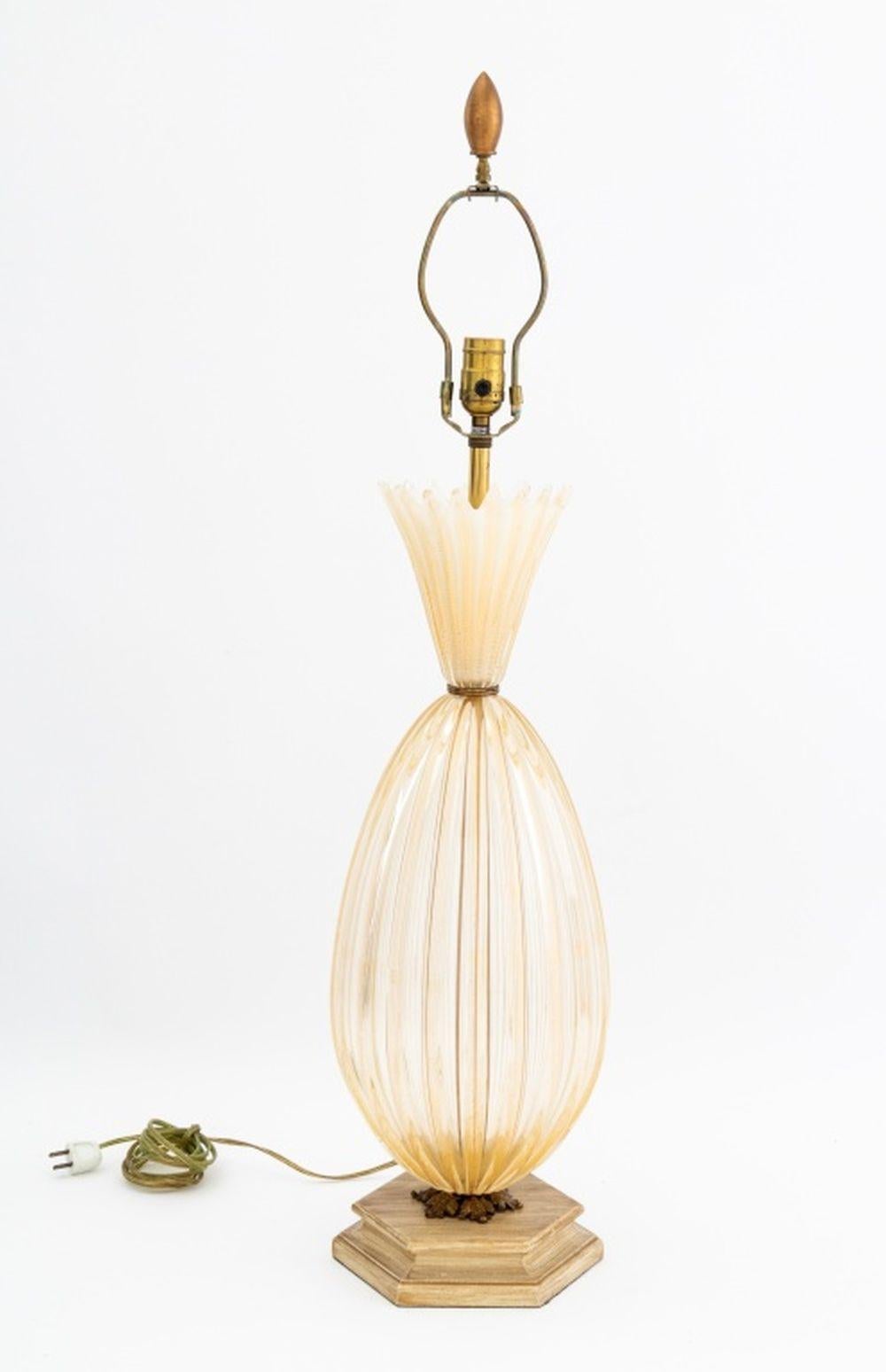 Barovier & Toso Murano Art Glass Table Lamp In Good Condition For Sale In Astoria, NY