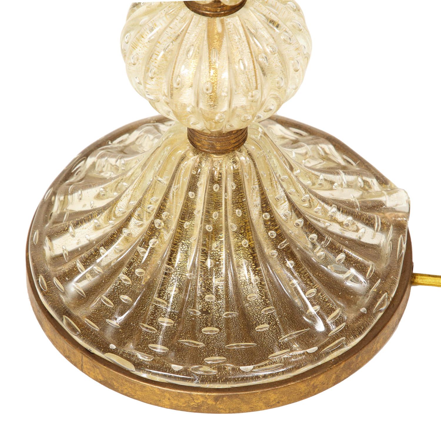 Barovier & Toso Murano Bullicante Glass Table Lamp with Avventurina, 1950s In Good Condition For Sale In New York, NY