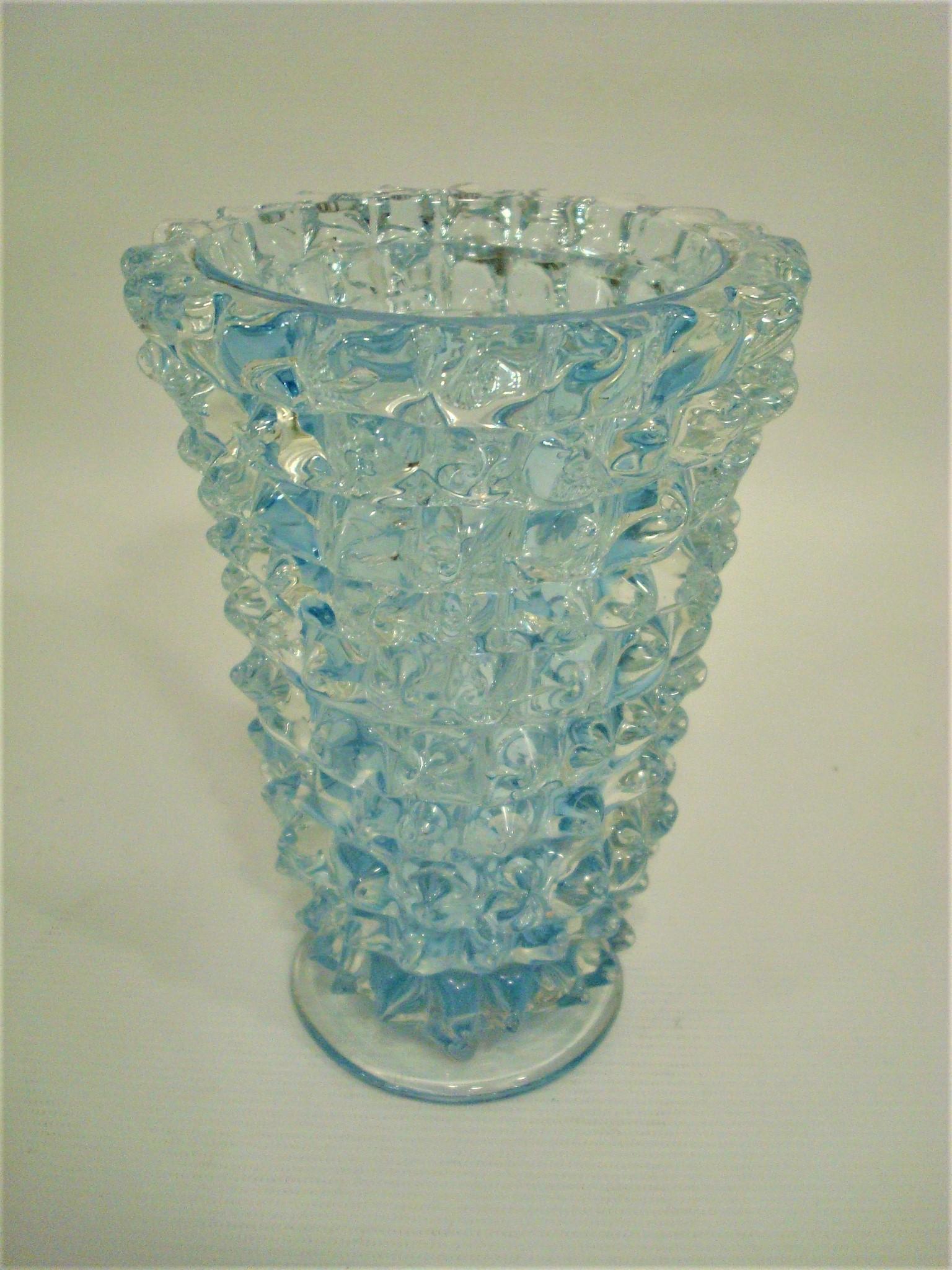 italien Vase en verre Murano transparent et bleu clair ¨Rostrato¨, Italie, I.S.A., 1950 en vente