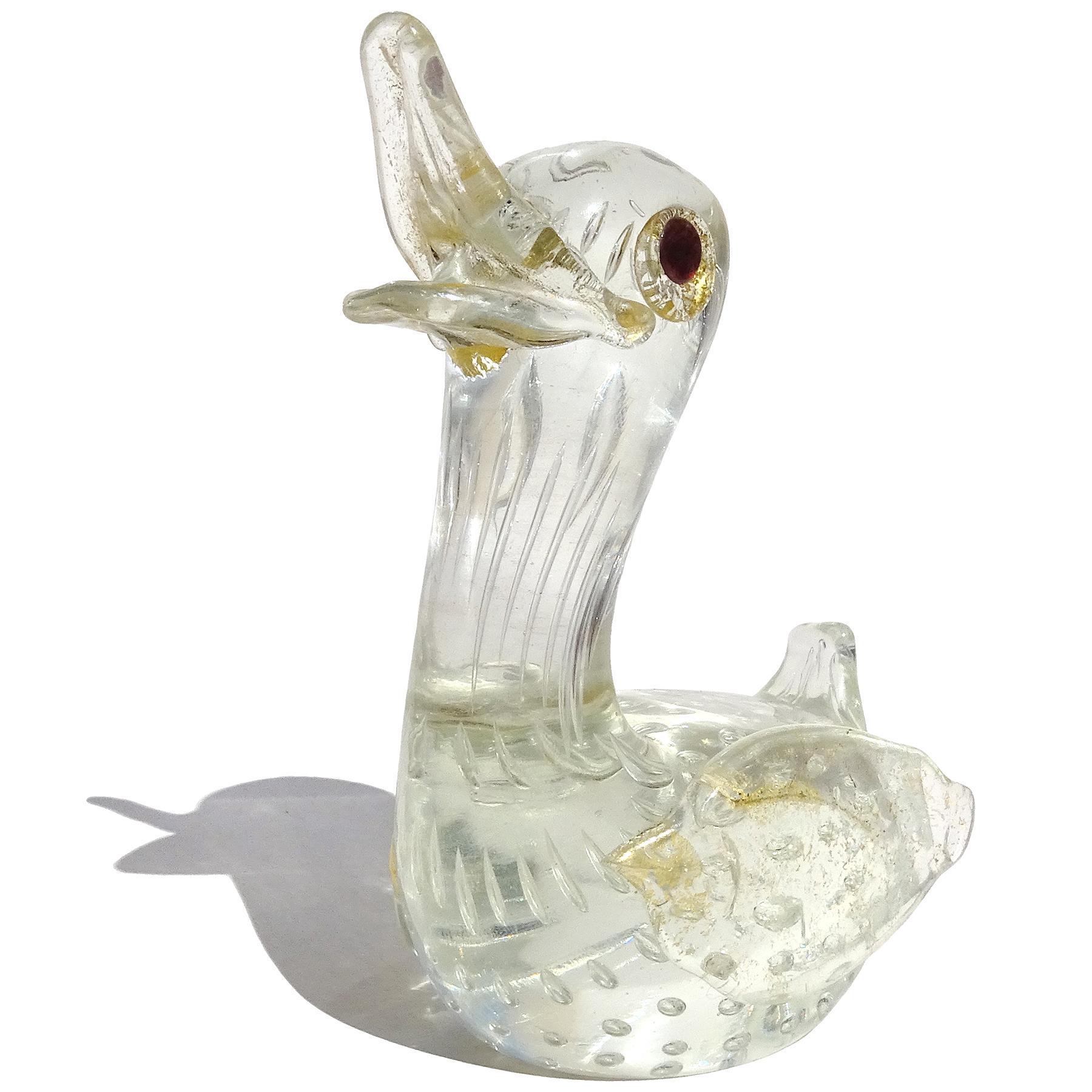 Schöne Vintage Murano mundgeblasen klar, Goldflecken, und Blasen italienische Kunst Glas Baby Vogel Figurine. Dokumentiert bei der Firma Barovier e Toso. Ich habe schon mehrere mit Label besessen (dieses hier ist ohne). Der Vogel wird mit der