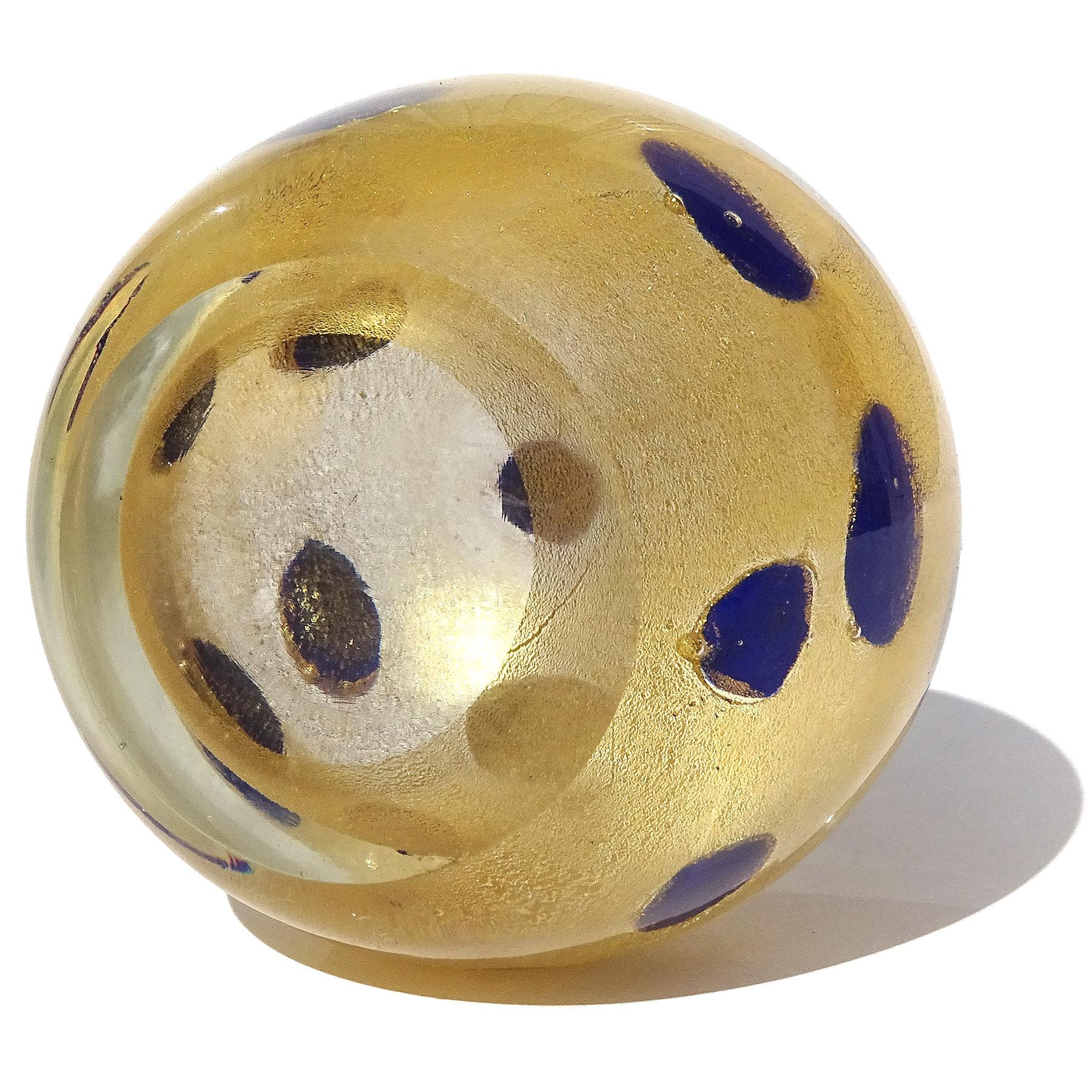 Barovier Toso Murano Cobalt Blue Gold Flecks Italian Art Glass Paperweight In Good Condition In Kissimmee, FL