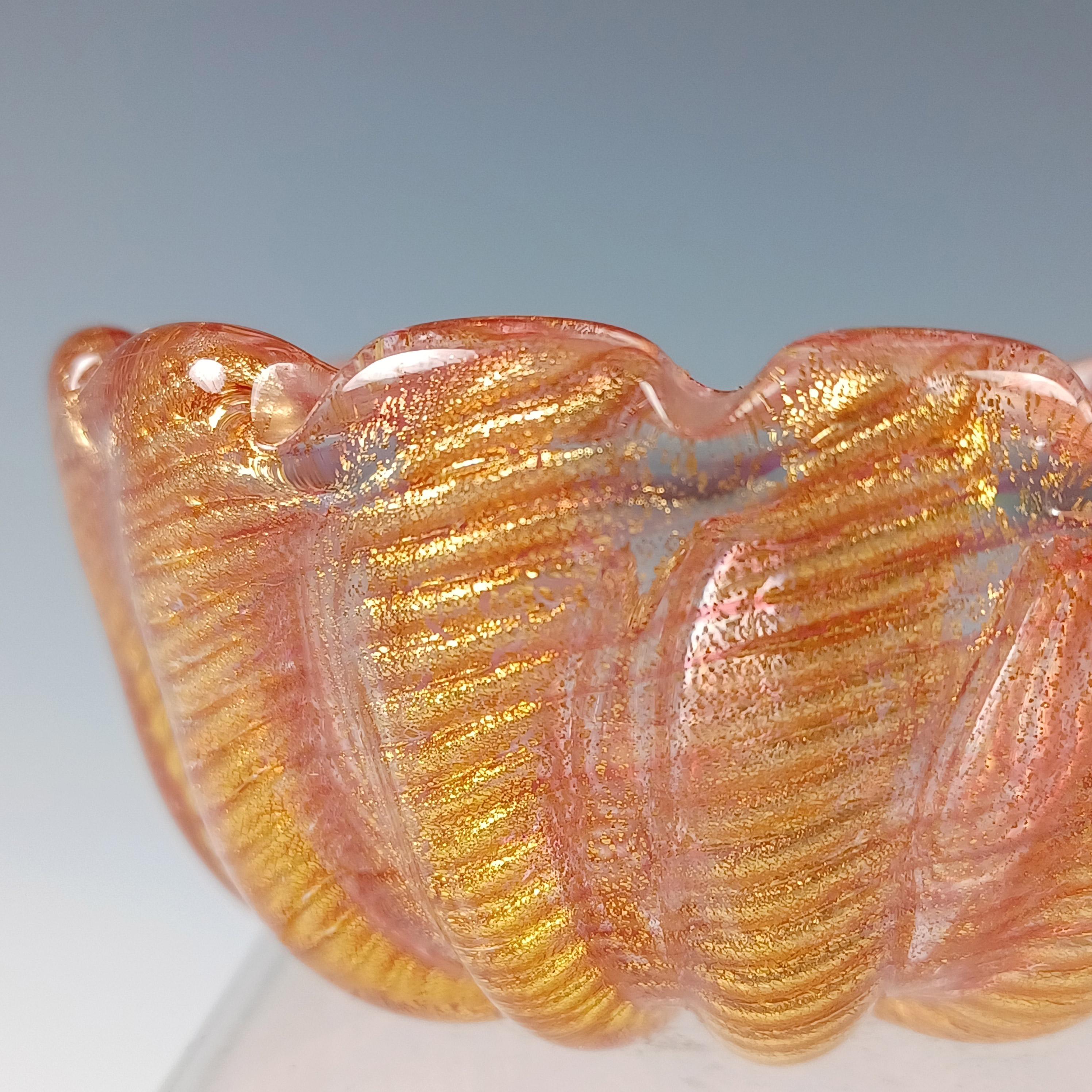 Mid-Century Modern Barovier&Toso Murano Cordonato d'Oro Feuille d'or Bol en verre rouge en vente