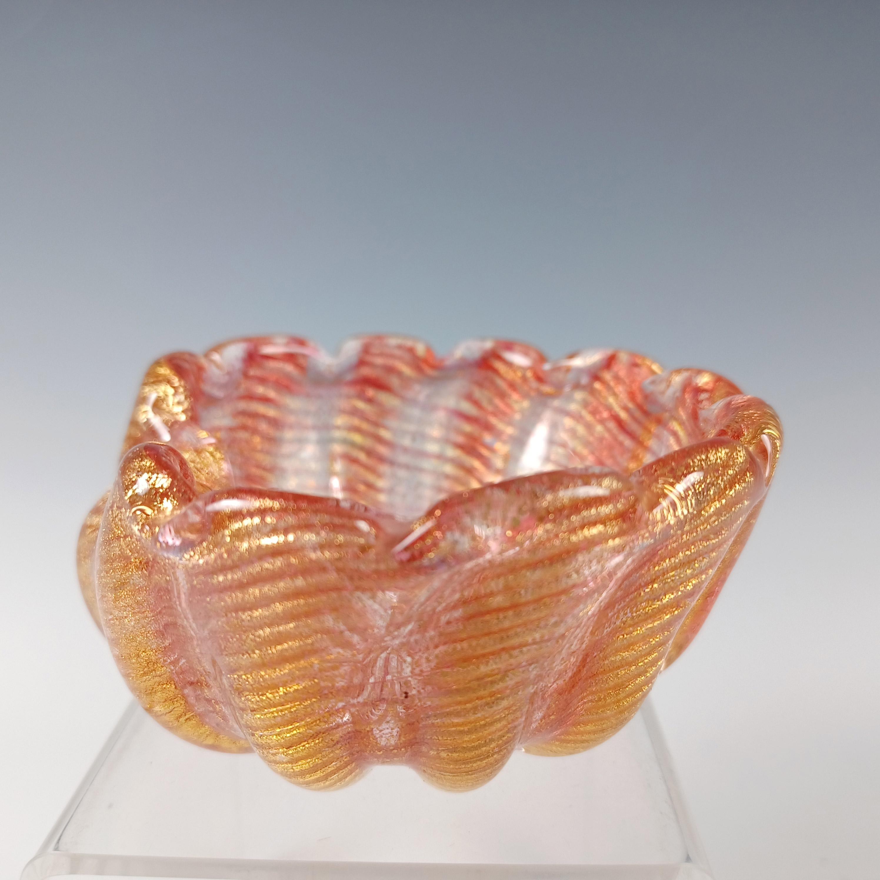 Milieu du XXe siècle Barovier&Toso Murano Cordonato d'Oro Feuille d'or Bol en verre rouge en vente