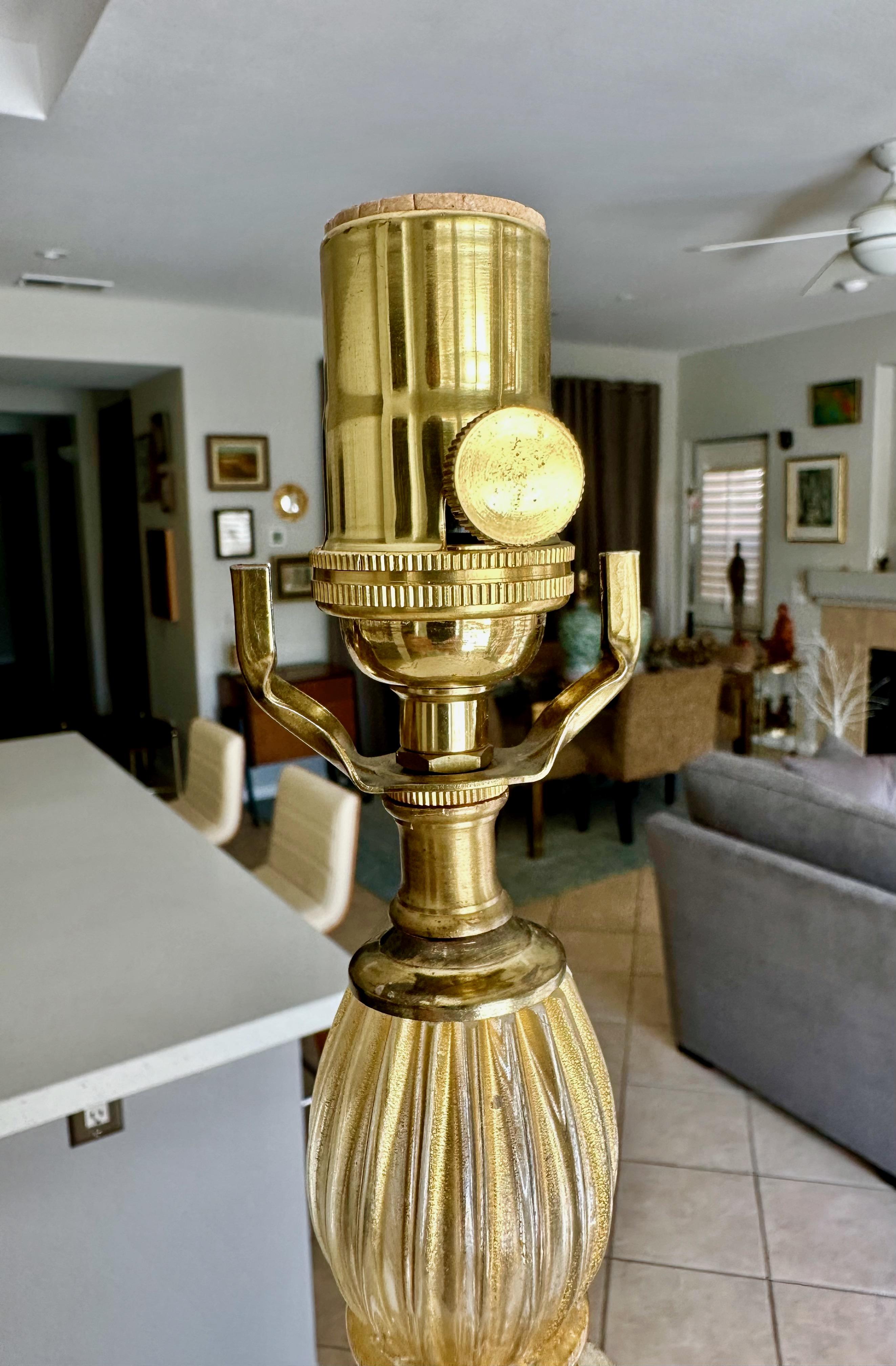 Barovier & Toso Lámpara de mesa de cristal de Murano Coronado d'Oro en venta 9