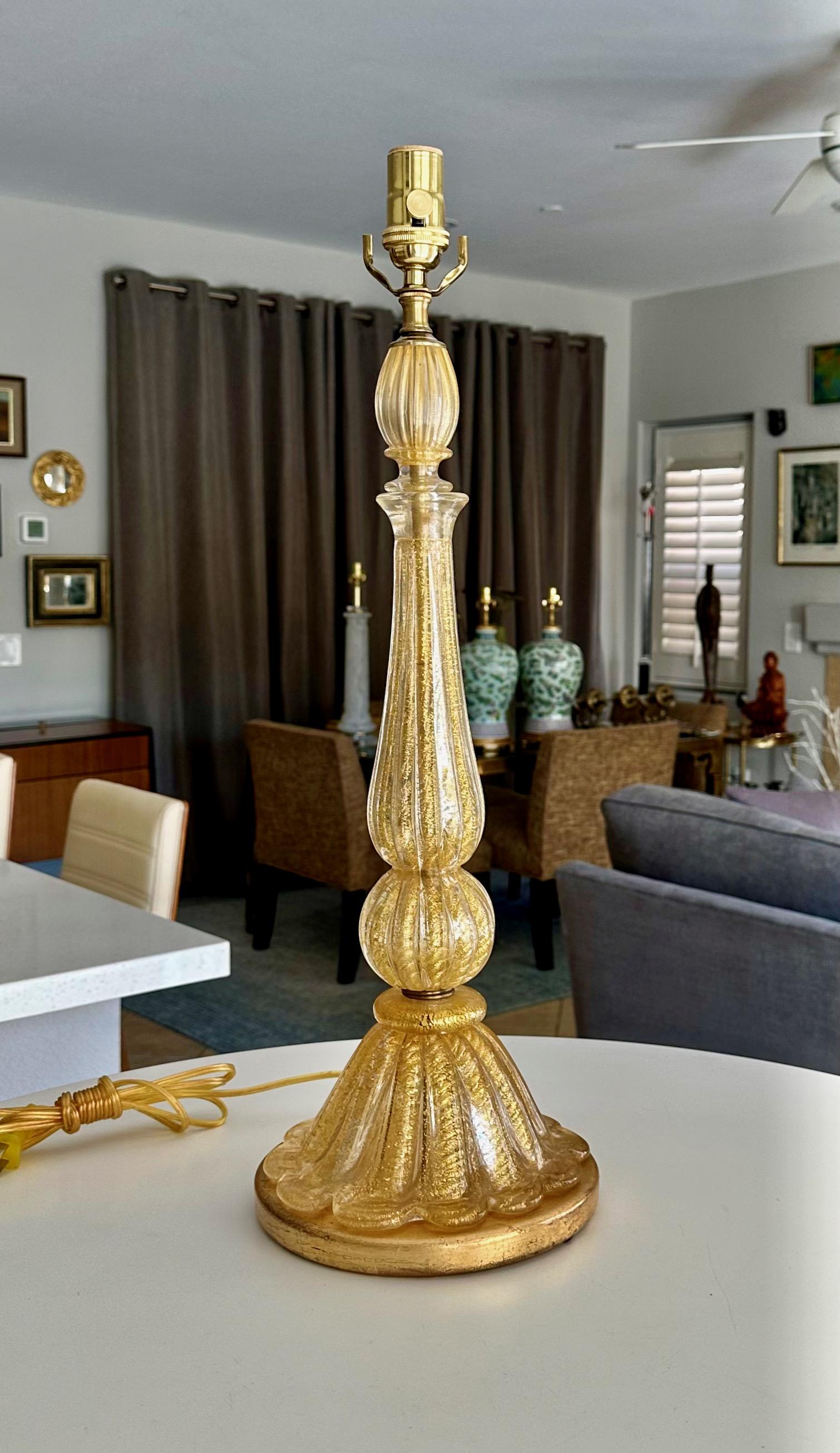 Barovier & Toso Lámpara de mesa de cristal de Murano Coronado d'Oro en Bueno estado para la venta en Palm Springs, CA