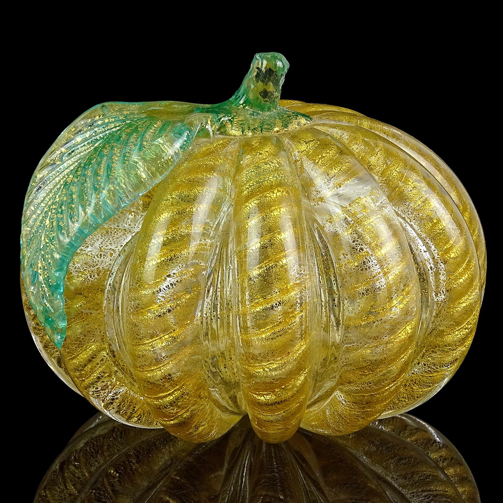 Barovier Toso Murano Gold Flecks Italian Art Glass Grapes Gourds Pepper Fruits In Good Condition In Kissimmee, FL