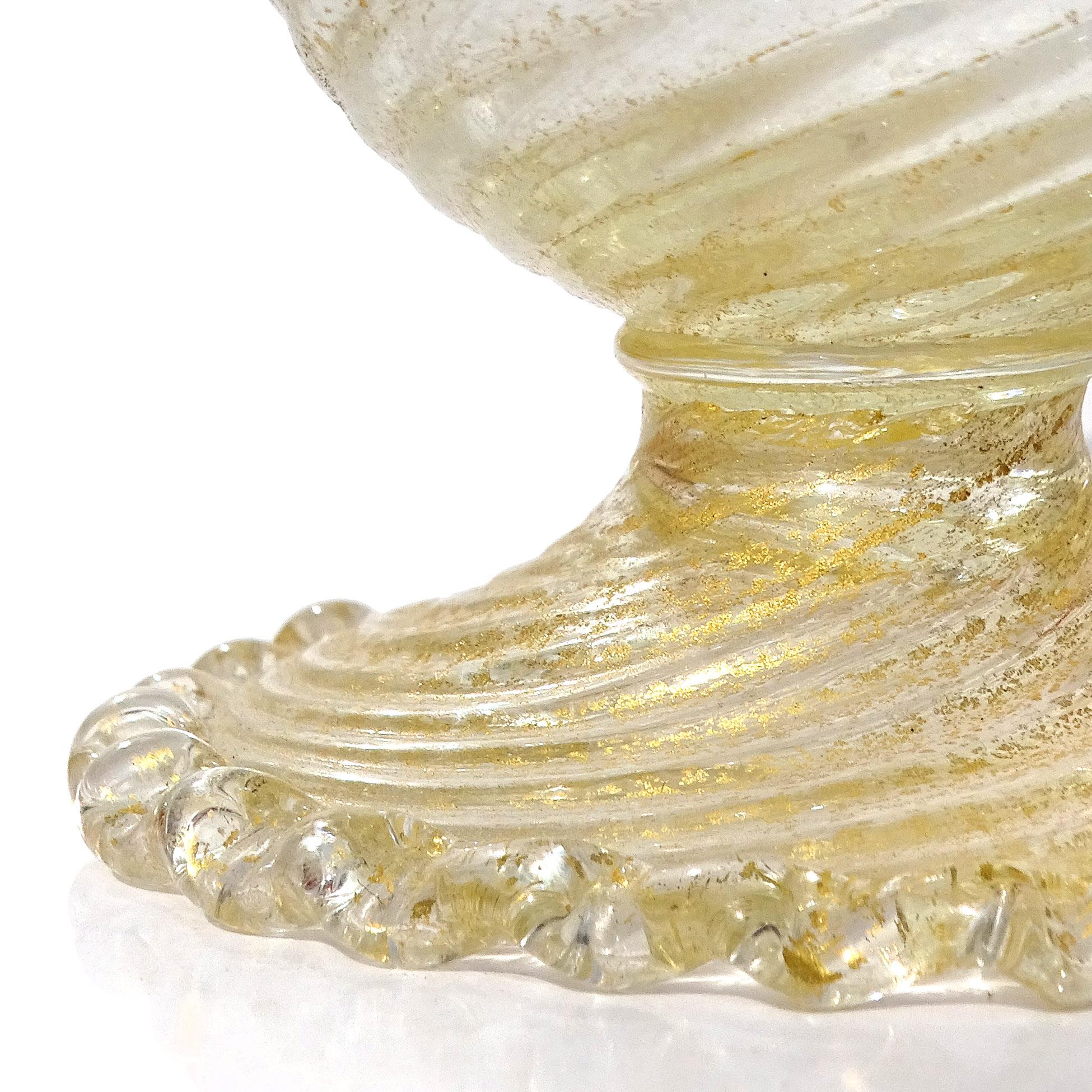 Italiano Barovier Toso Murano Gold Flecks Italian Art Glass Ribbed Footed Flower Vases in vendita