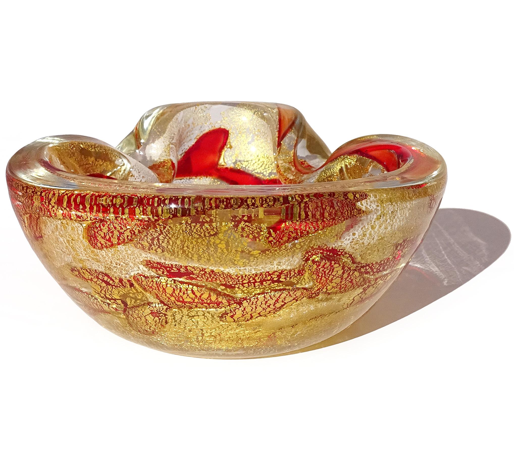 Barovier&Toso - Posacenere in vetro artistico italiano di Murano con macchie d'oro e tralci di vite rosso rubino In condizioni buone in vendita a Kissimmee, FL
