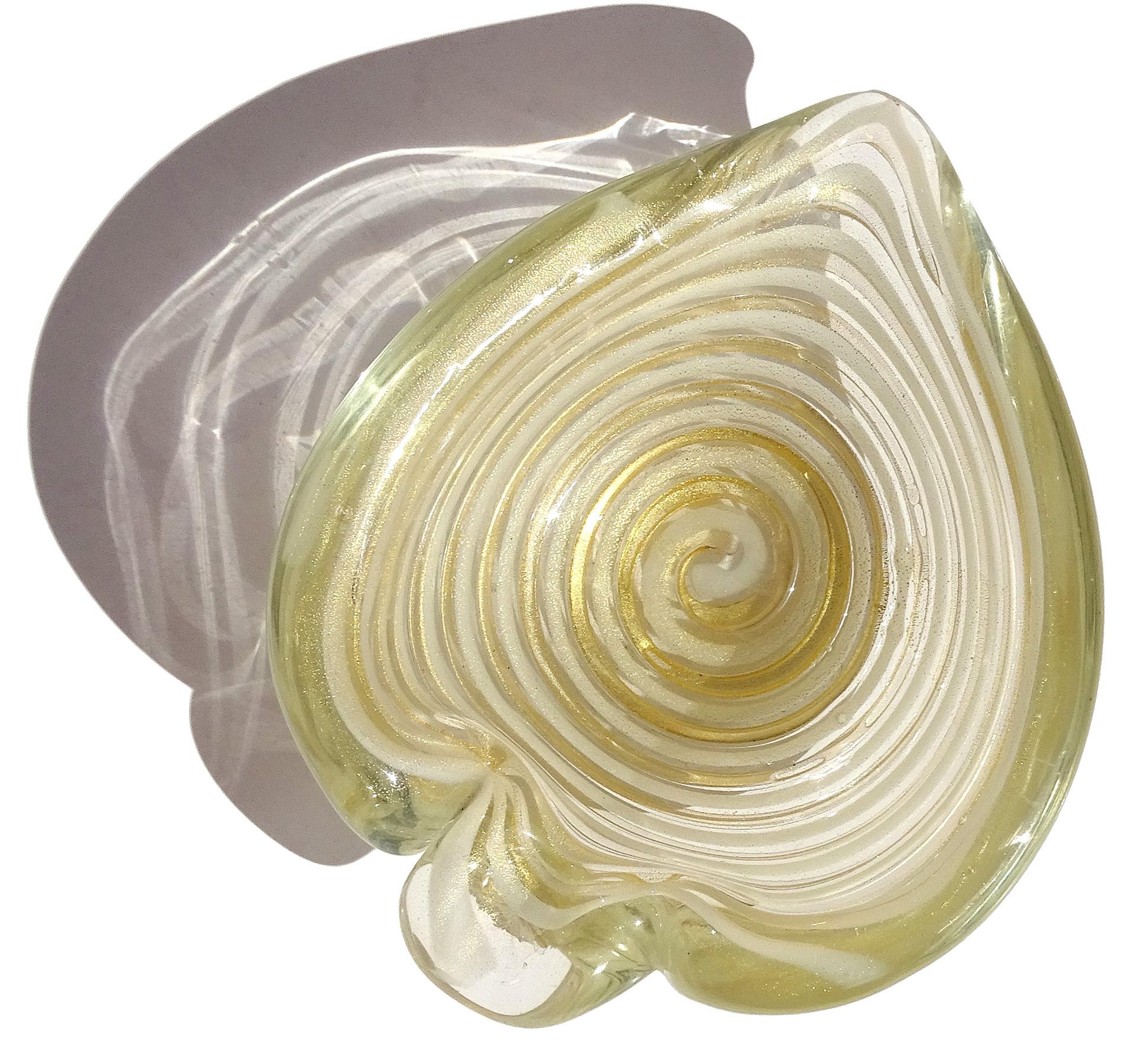 Fatto a mano Barovier&Toso Murano Ciotola a cuore in vetro artistico italiano a macchie d'oro e vortici bianchi in vendita
