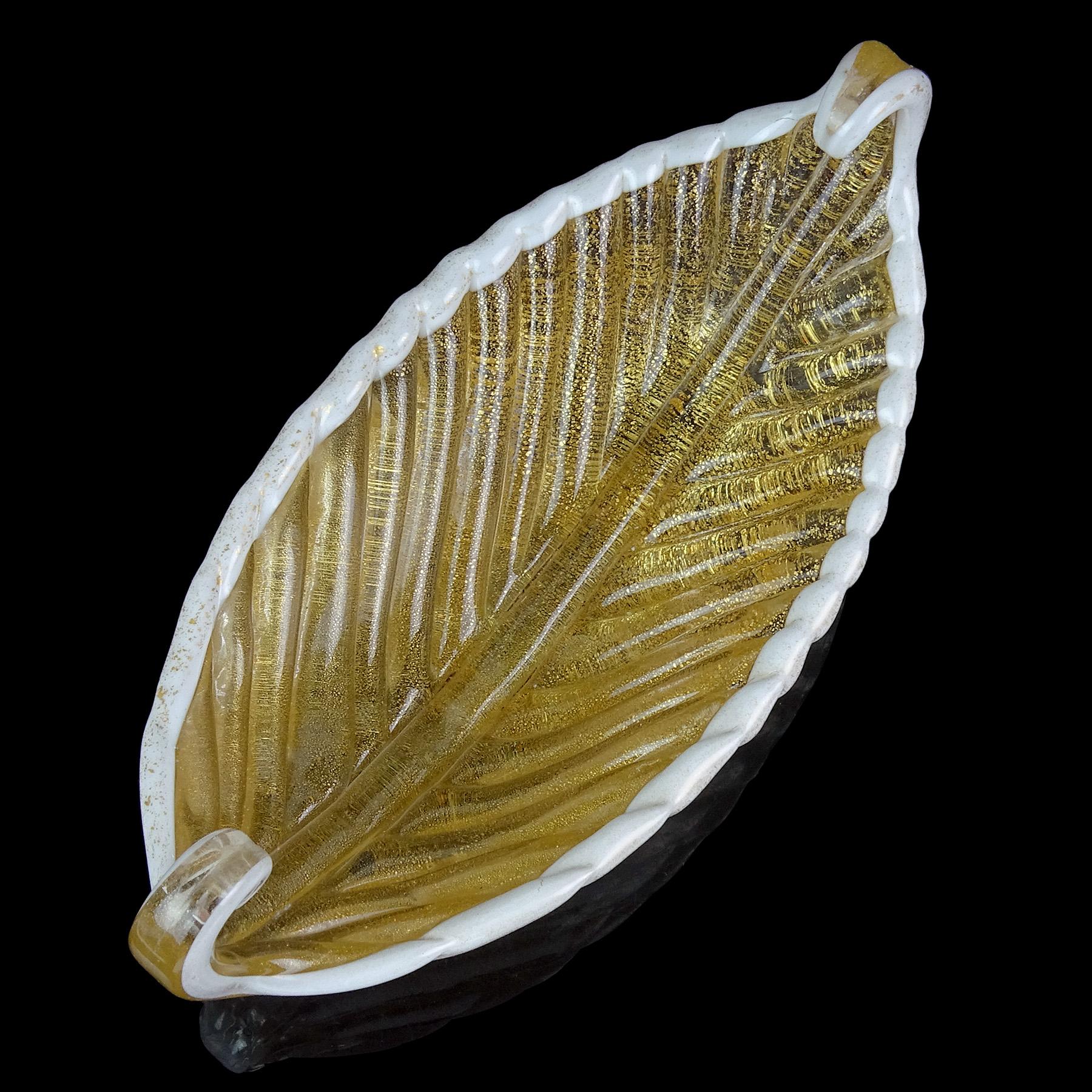 Hand-Crafted Barovier Toso Murano Gold Leaf White Trim Italian Art Glass Gondola Footed Bowl For Sale